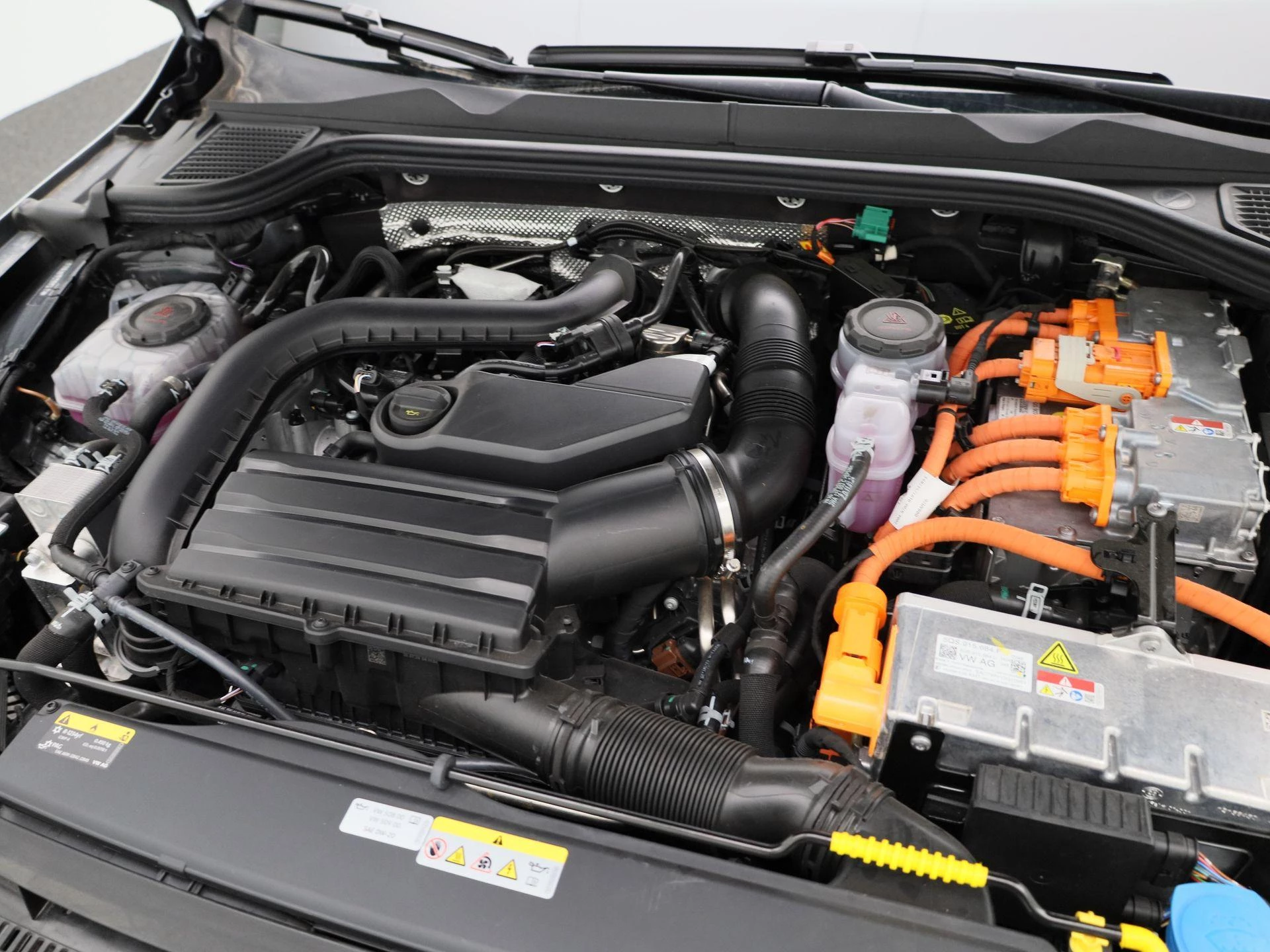Volkswagen-Golf-image-40