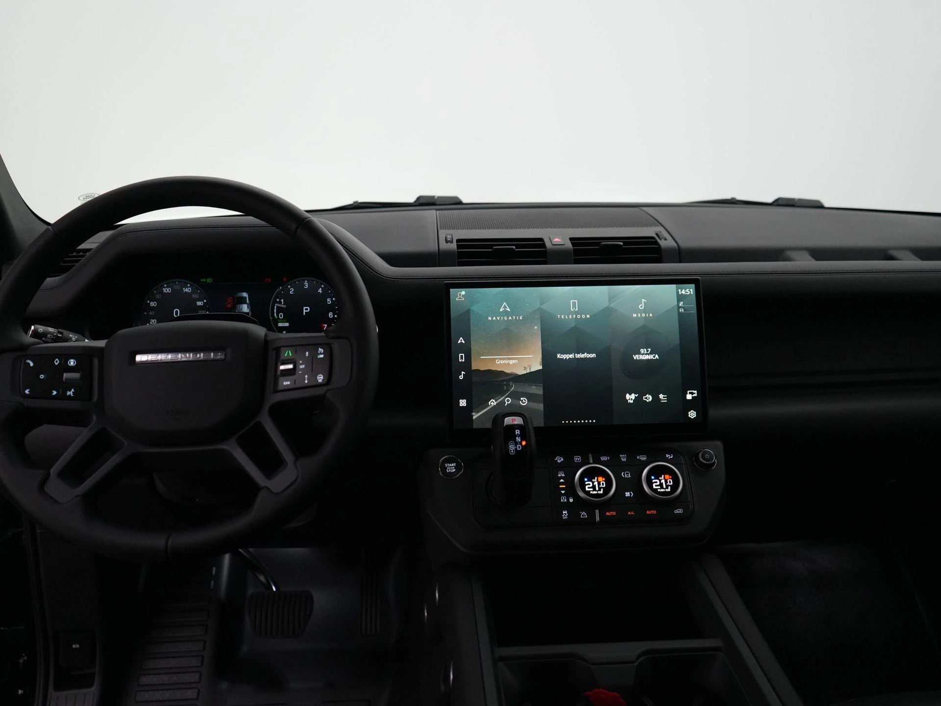 Land Rover-Defender-image-38