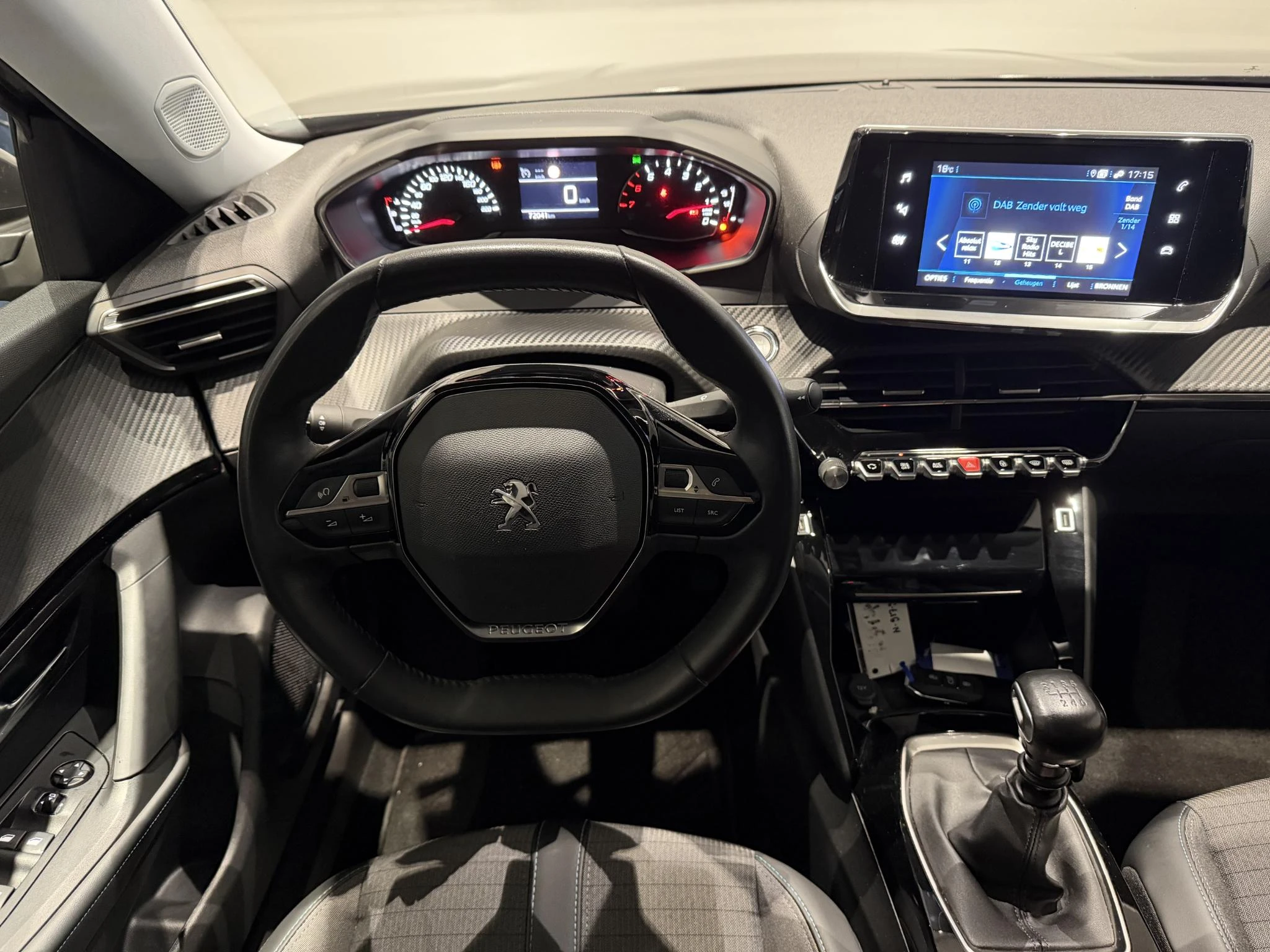 Peugeot-2008-image-12