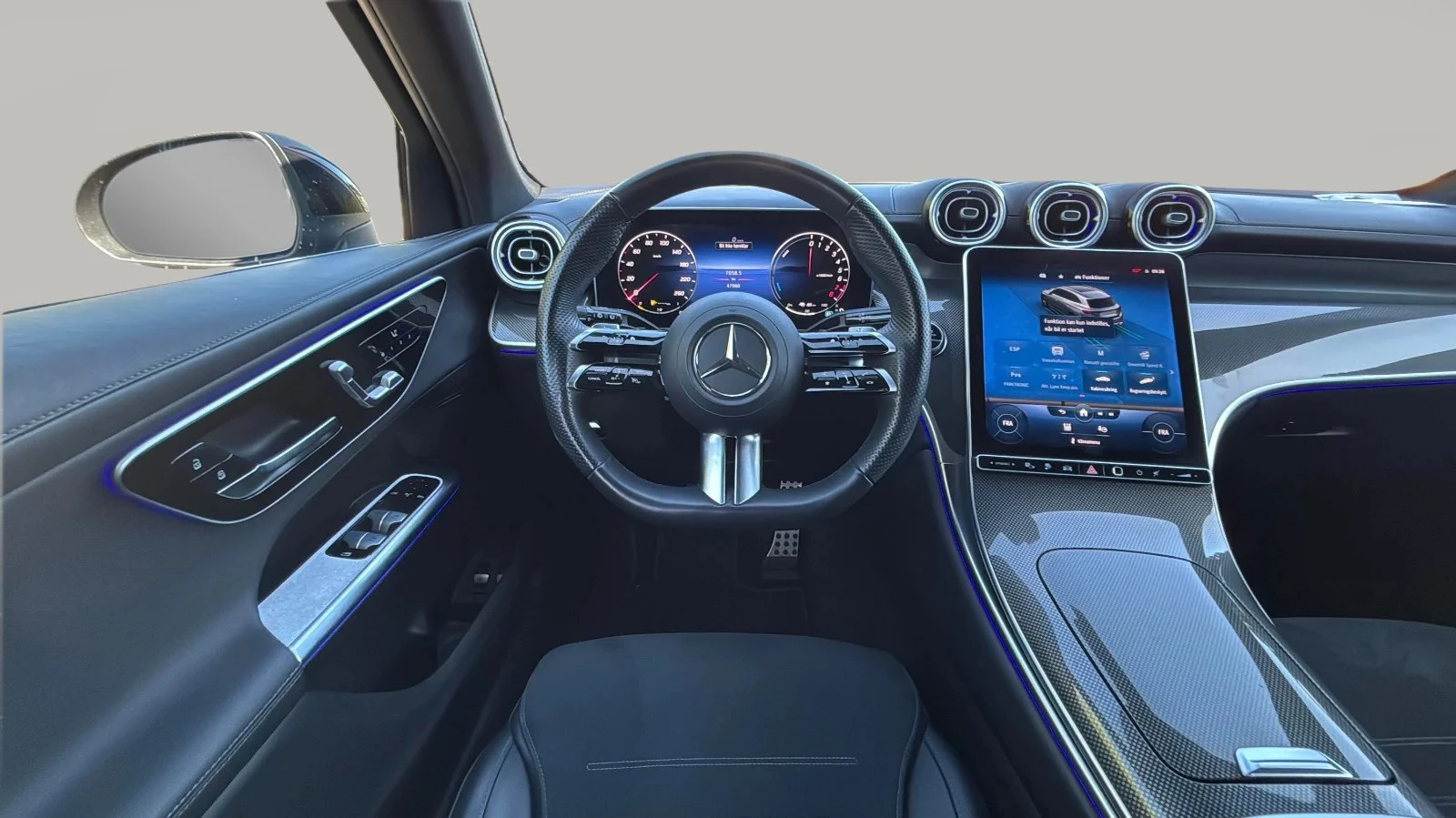 Mercedes-Benz-GLC-image-11