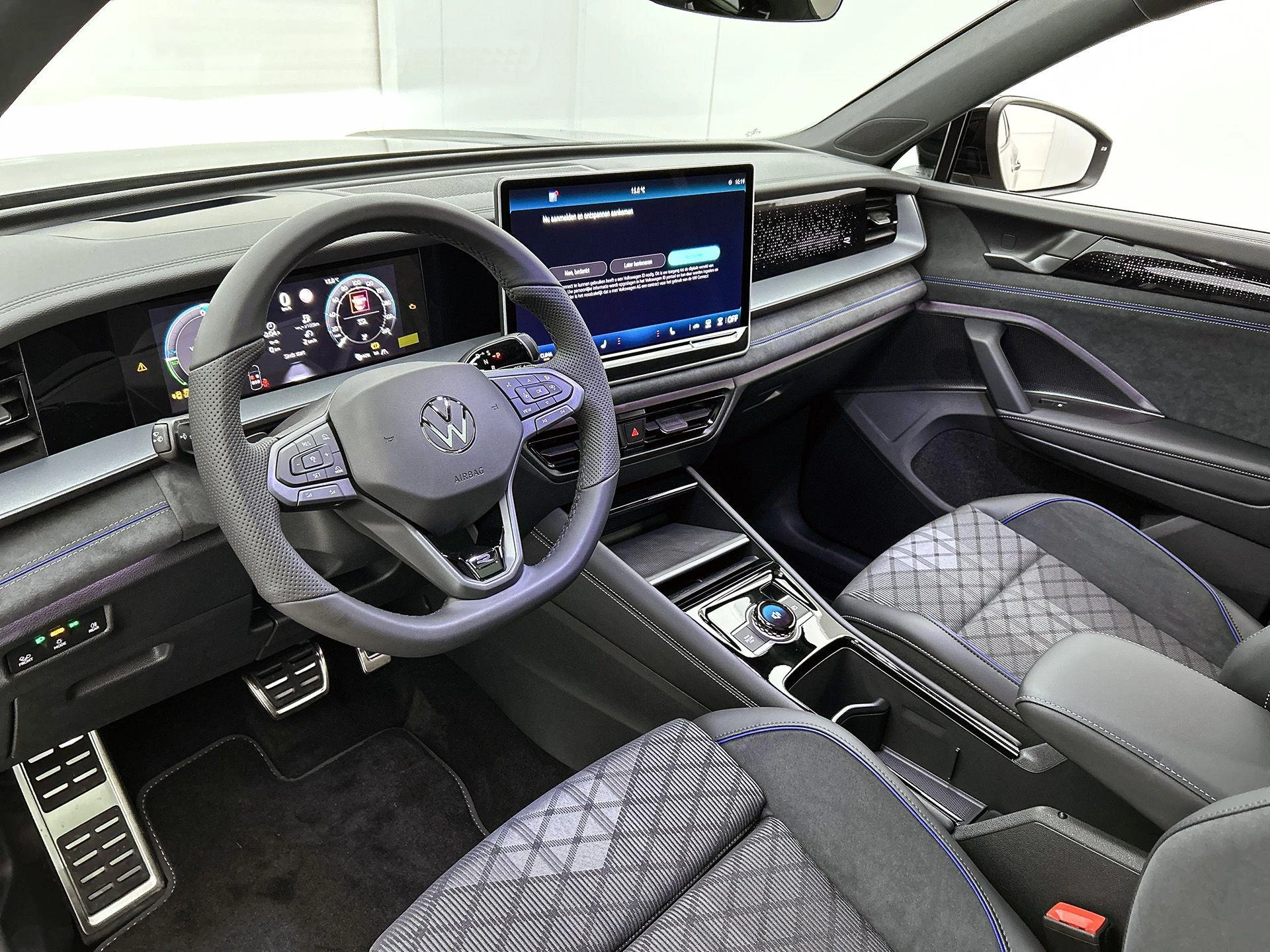 Volkswagen Tayron 1.5 eHybrid R-Line Edition