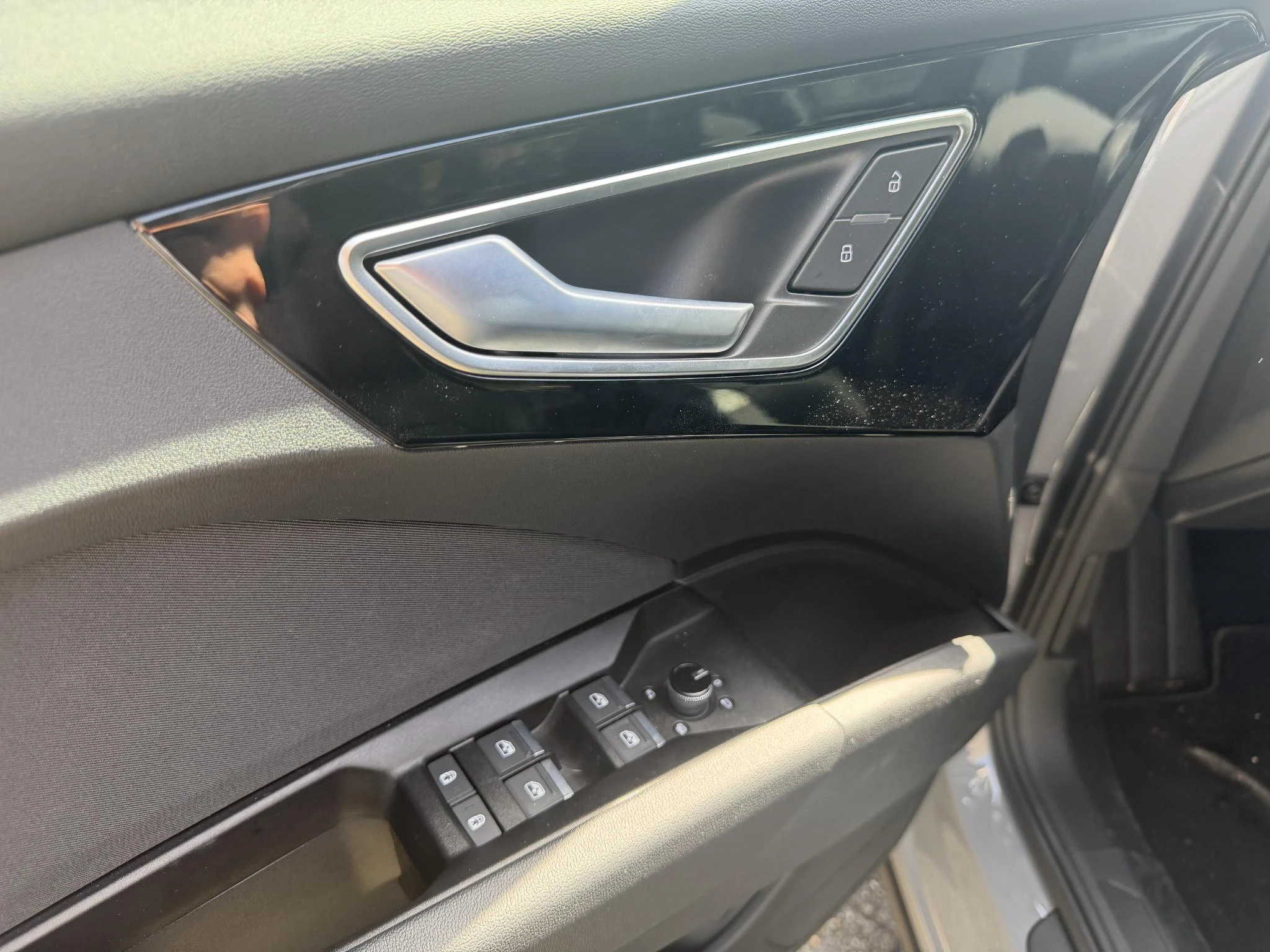 Audi-Q4 e-tron-image-11