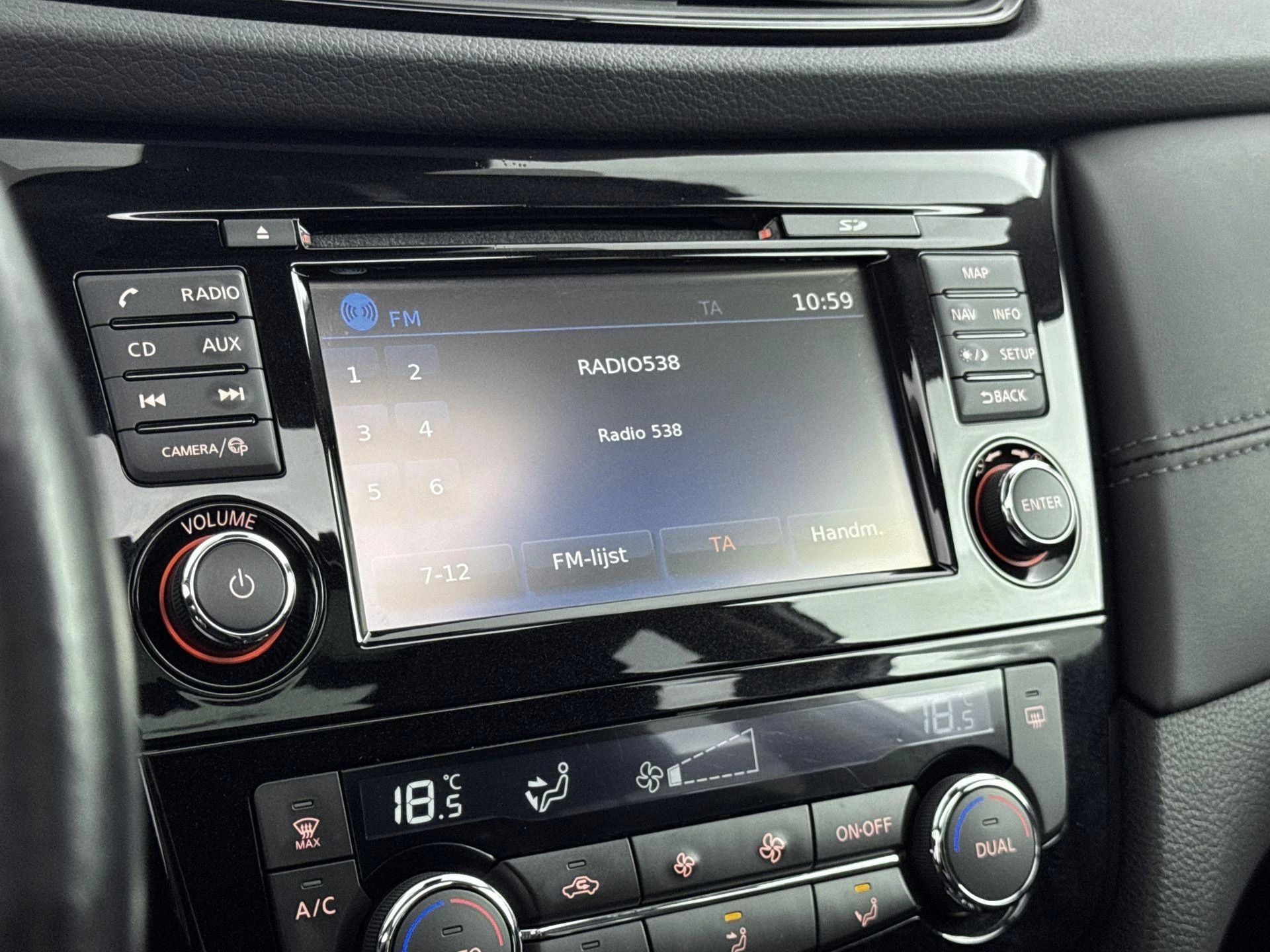 Nissan X-Trail 1.3 DIG-T N-Tec 7 Persoons. 160PK