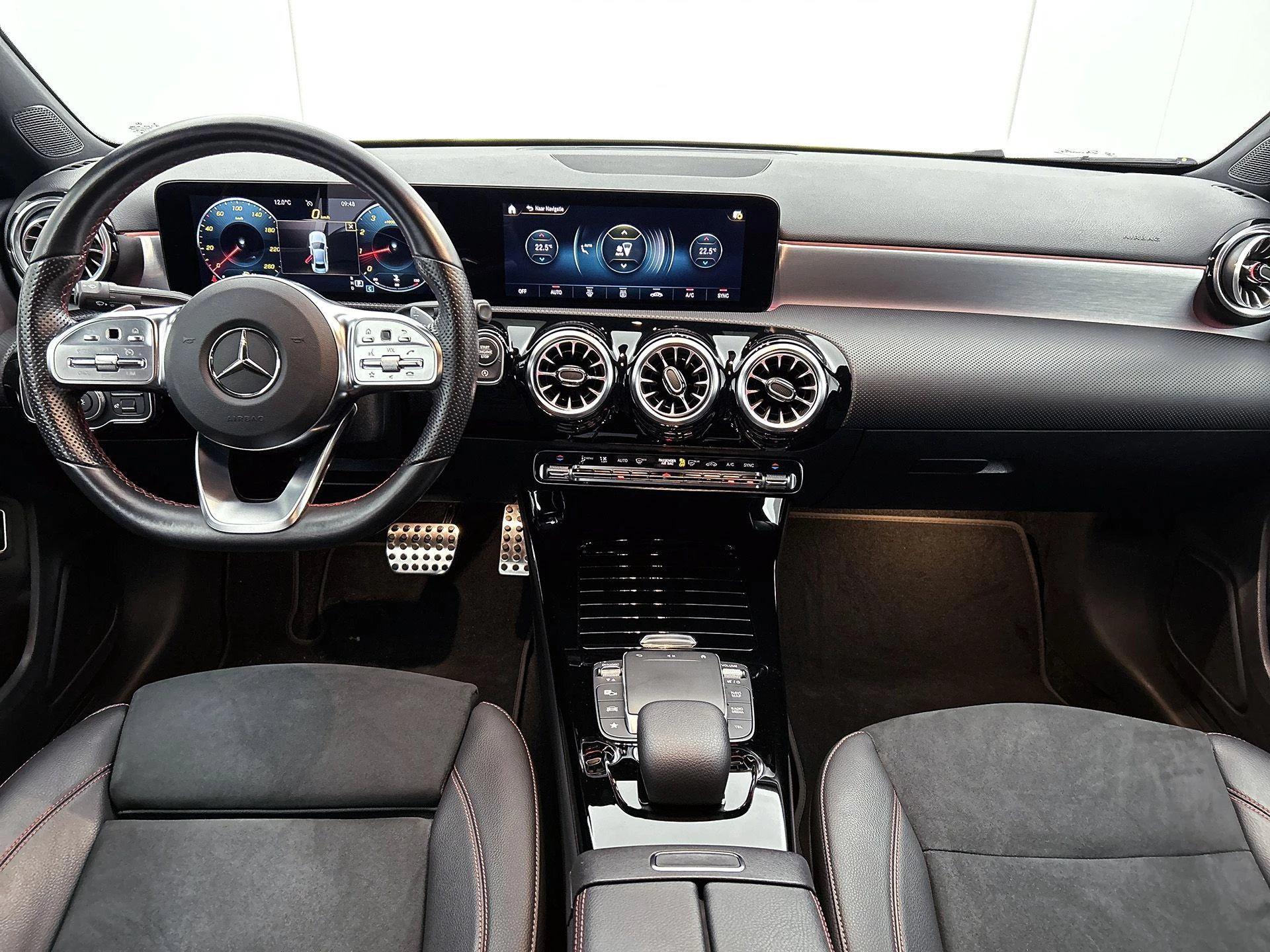 Mercedes-Benz-A-Klasse-image-27