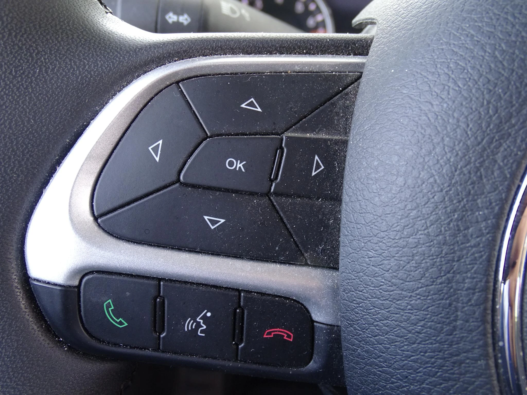 Jeep-Renegade-image-19