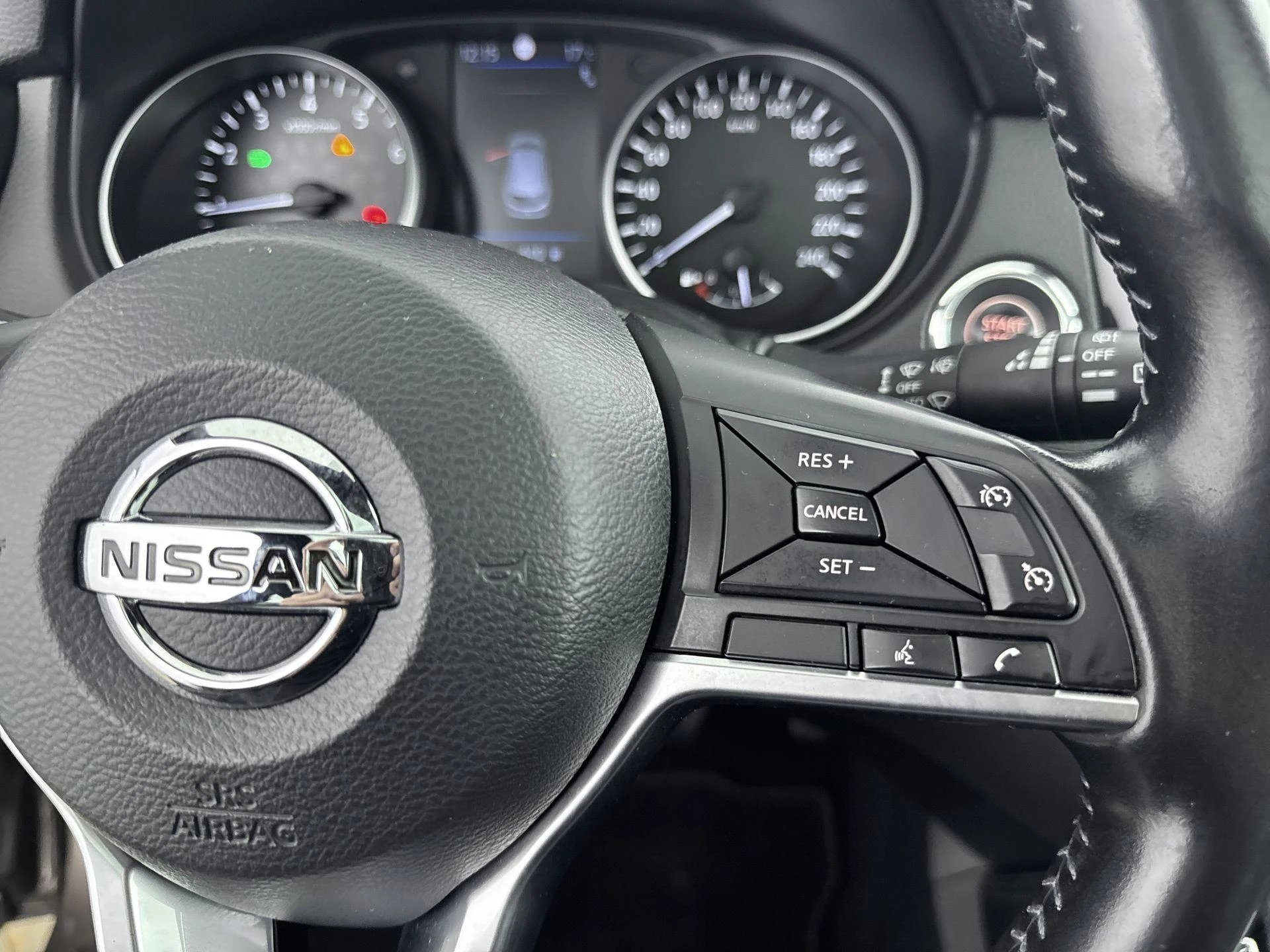 Nissan-QASHQAI-image-5
