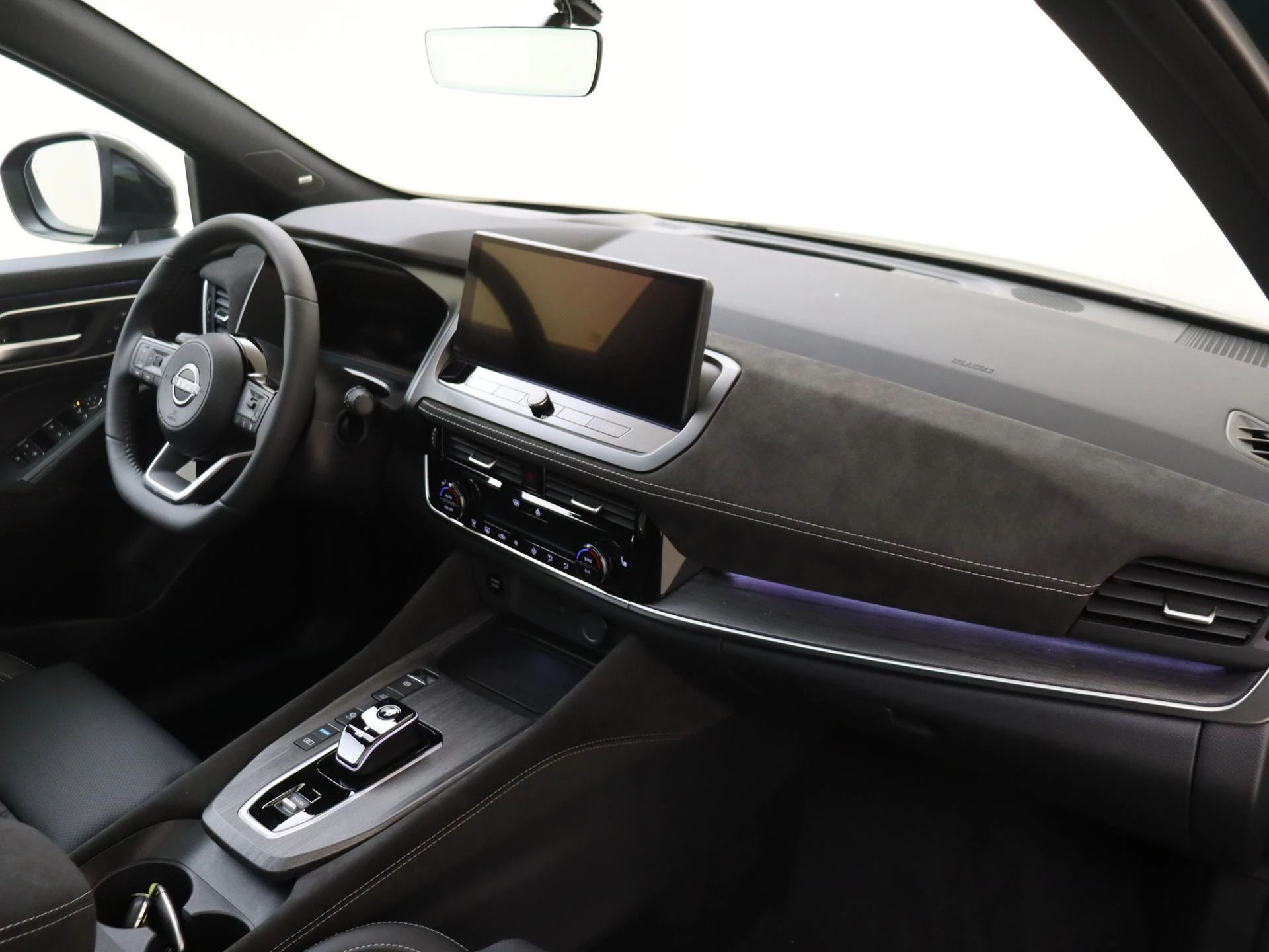 Nissan-QASHQAI-image-4