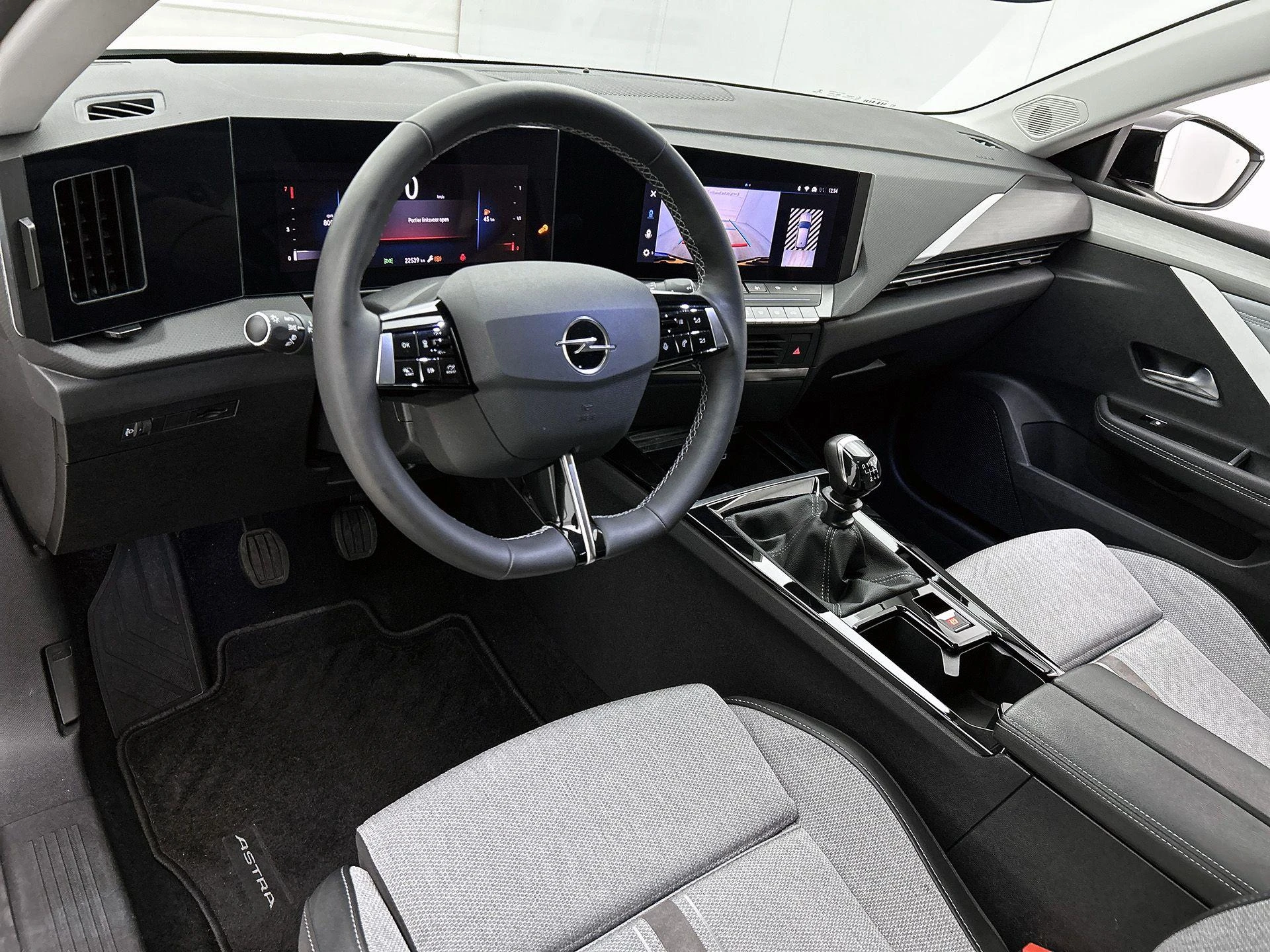 Opel-Astra-image-17