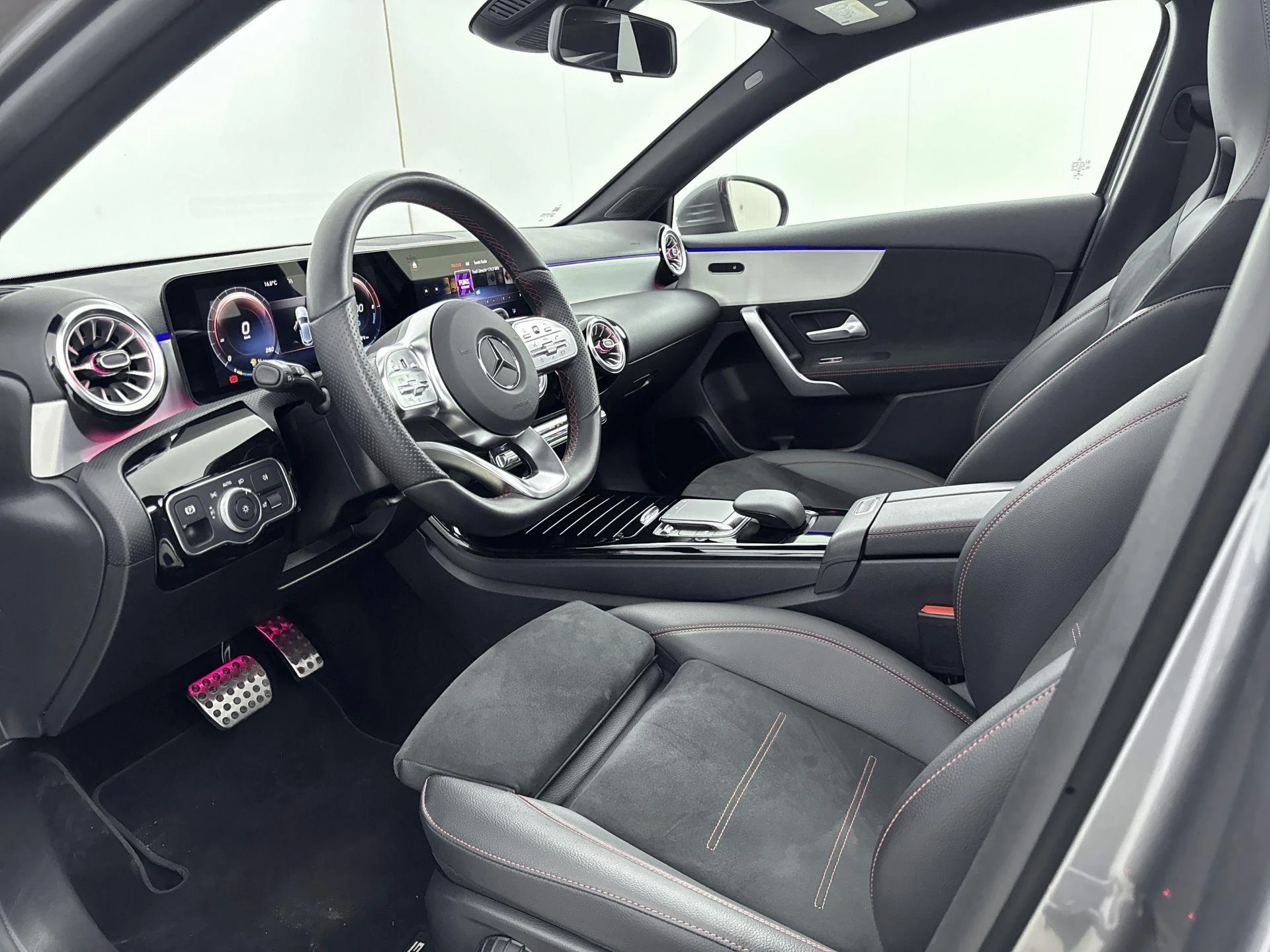 Mercedes-Benz-A-Klasse-image-8