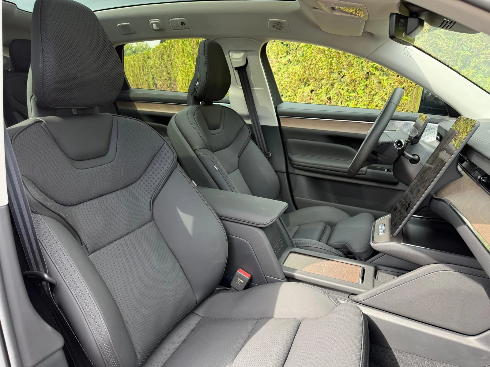 Volvo-ES90-image-3