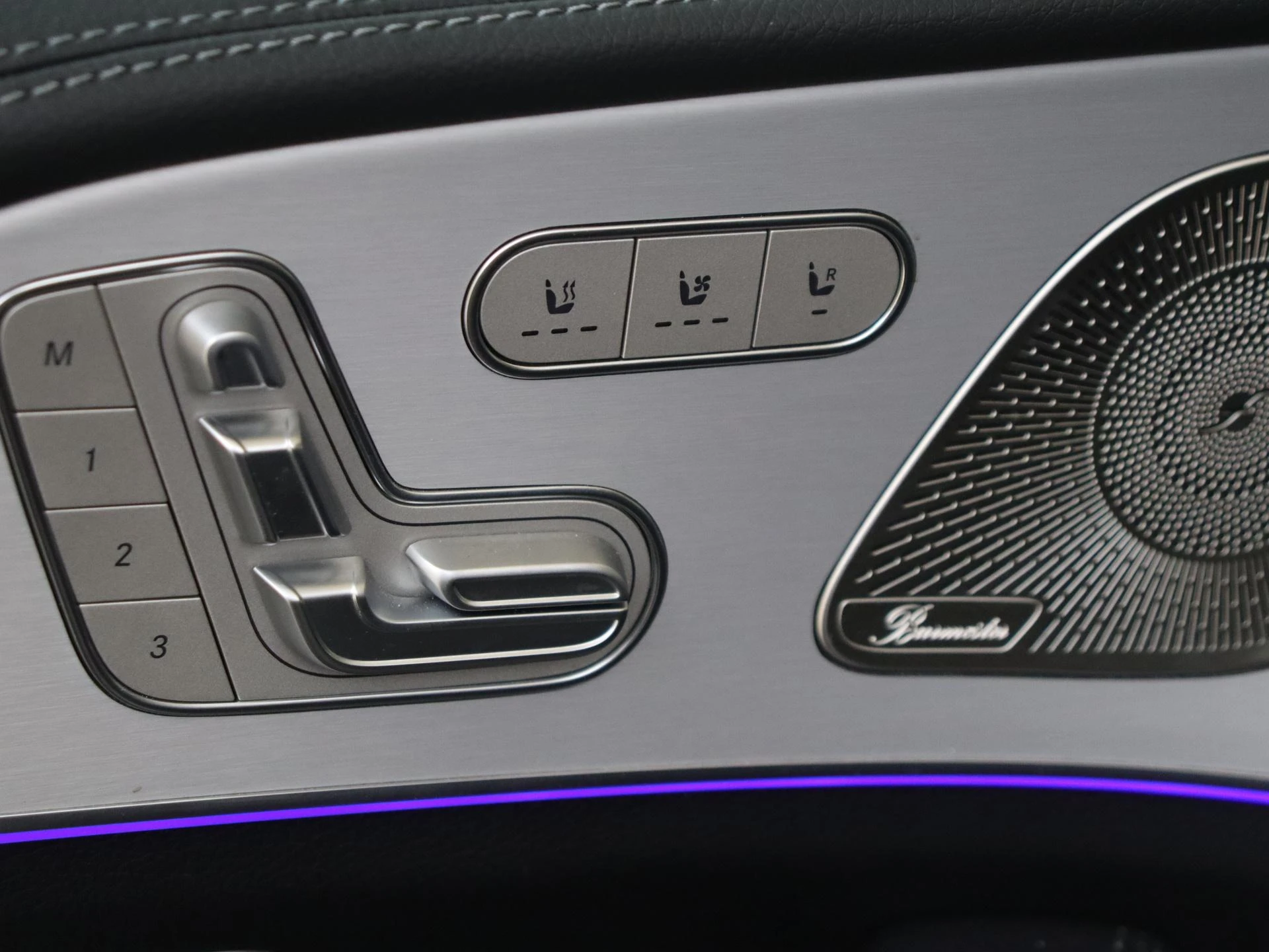 Mercedes-Benz-GLE-image-25