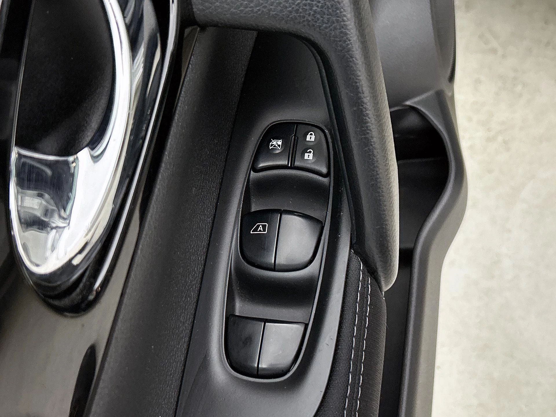 Nissan QASHQAI 1.6 Connect Edition