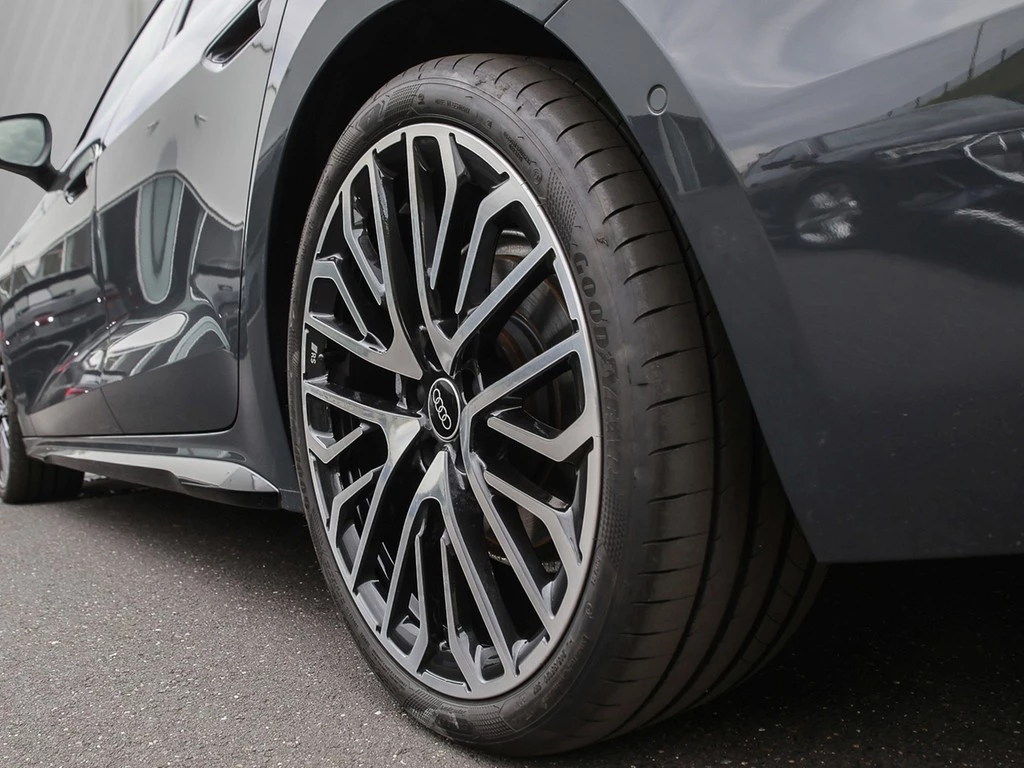 Audi A5 Avant 2.0 TFSI edition one S line Matrix AHK
