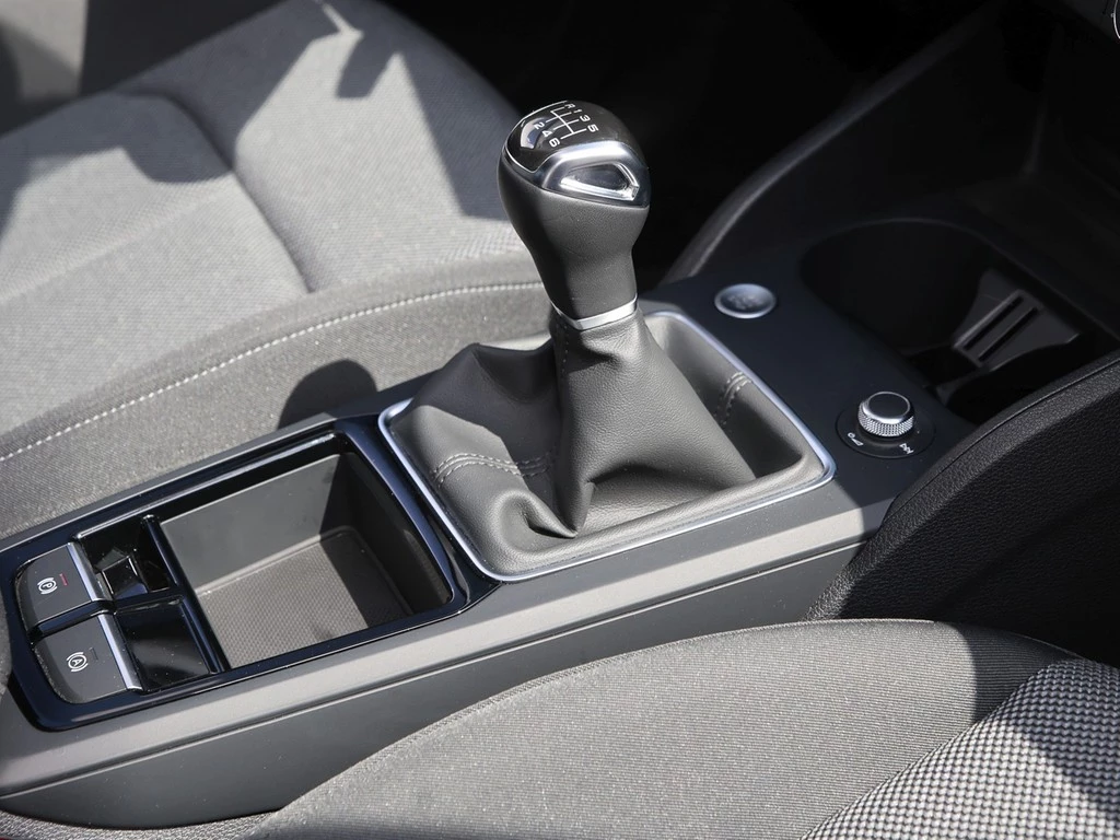 Audi Q2 30 TFSI S line AHK GRA Kamera PDC+ GWF