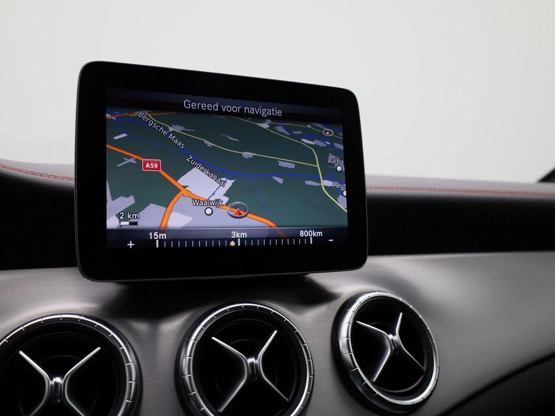 Mercedes-Benz-CLA-image-17