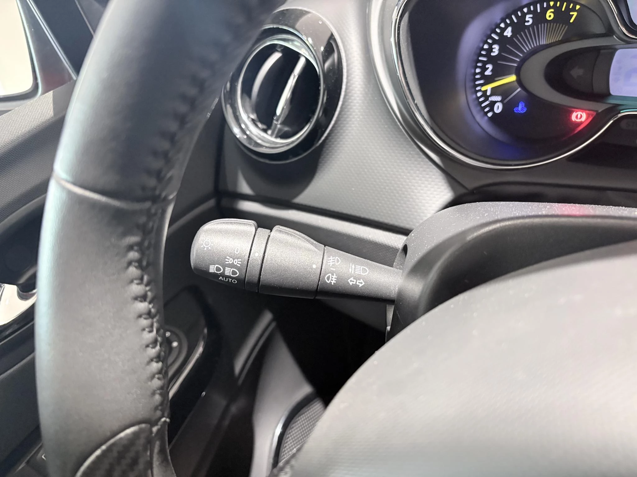 Renault-Captur-image-15