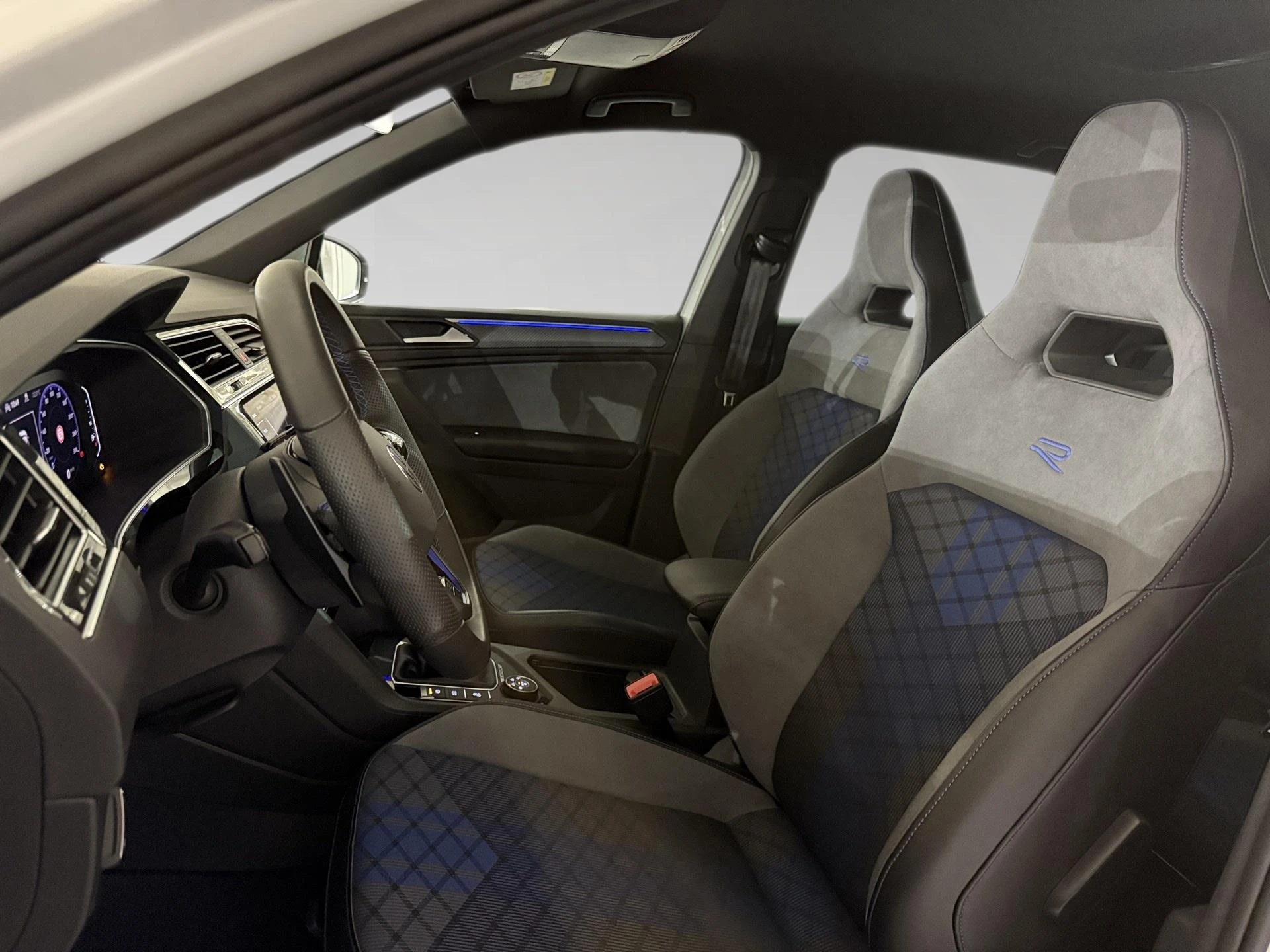 Volkswagen-Tiguan-image-3