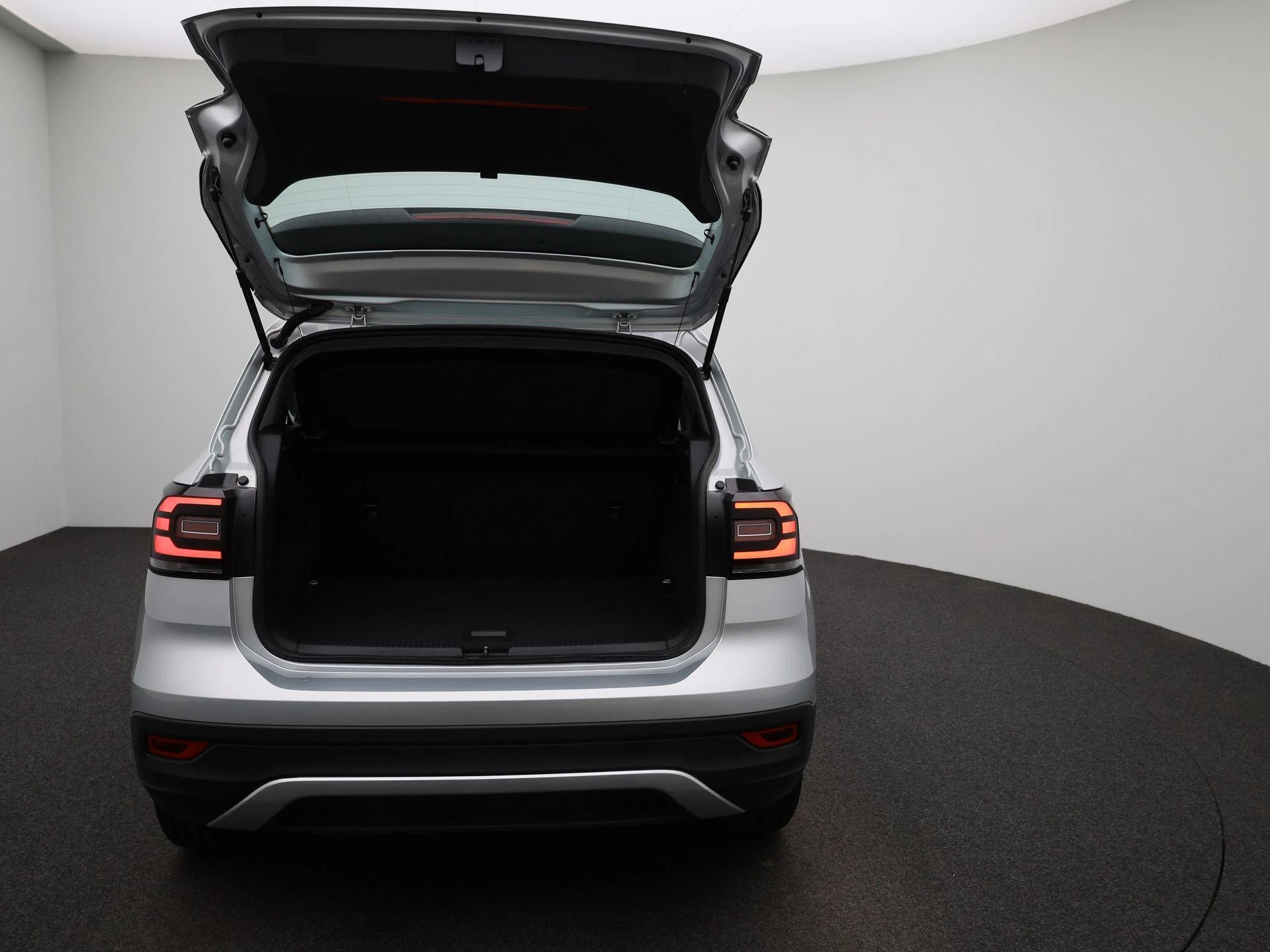 Volkswagen-T-Cross-image-10