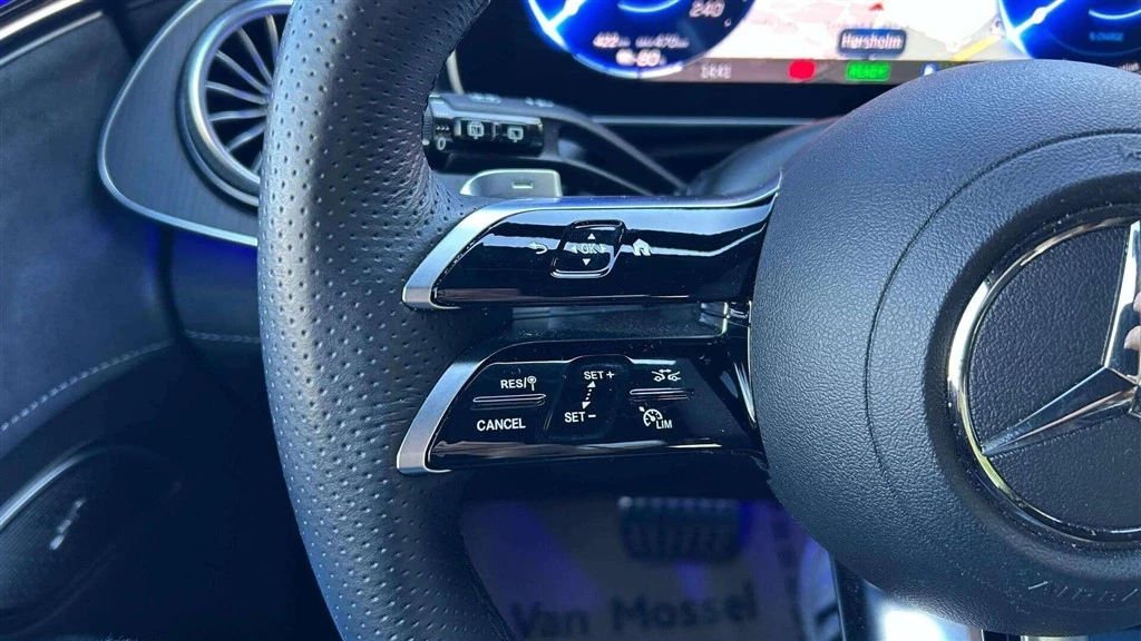 Mercedes-Benz-EQE-image-11