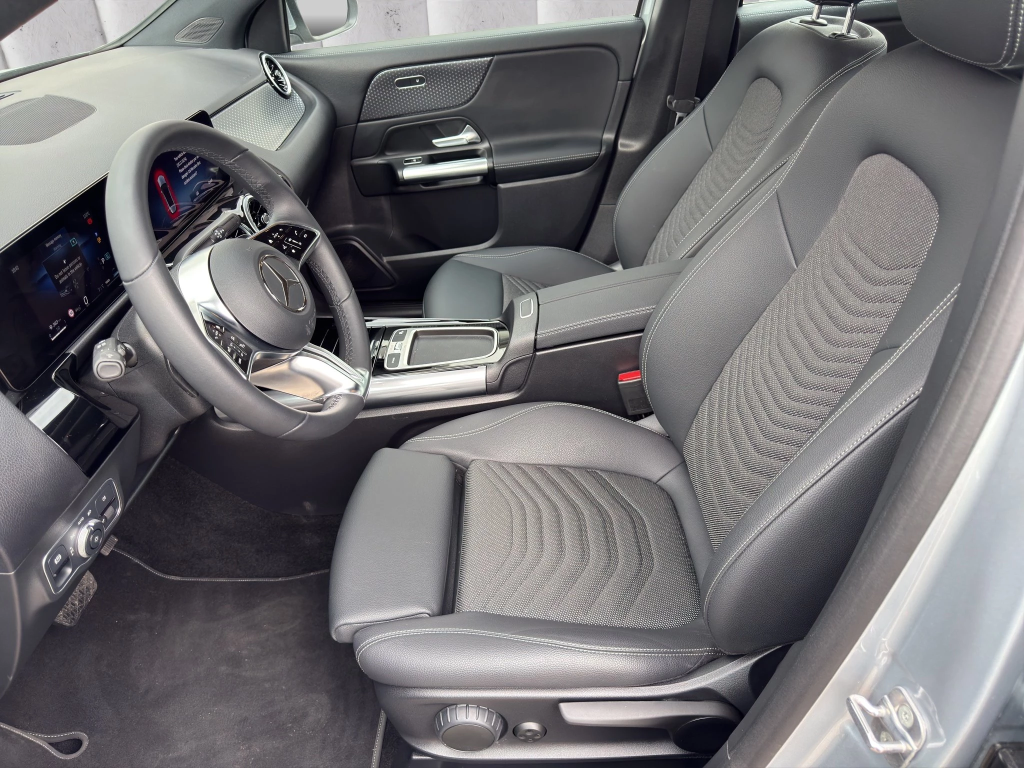 Mercedes-Benz-GLA-image-9