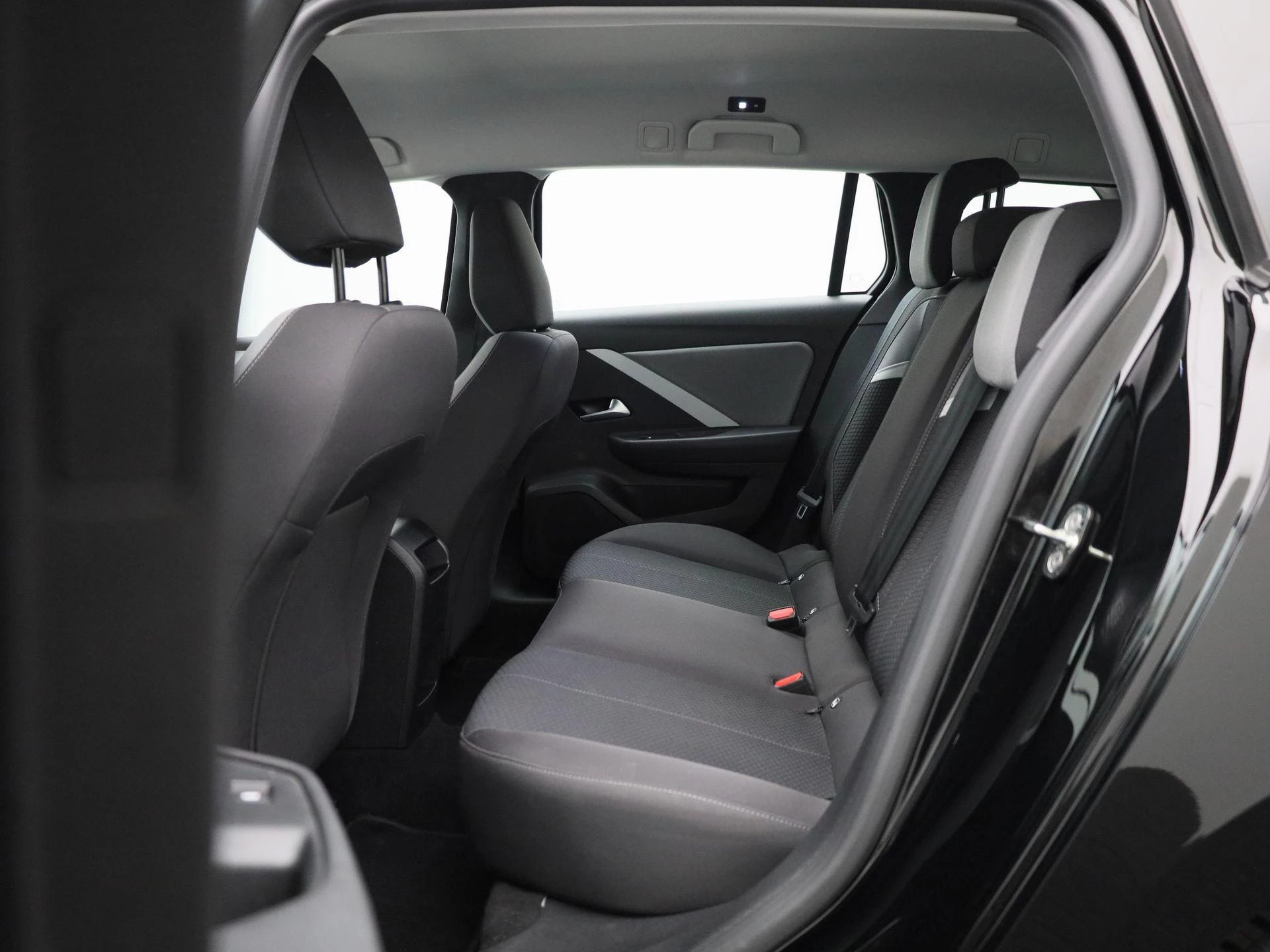 Opel-Astra-image-11