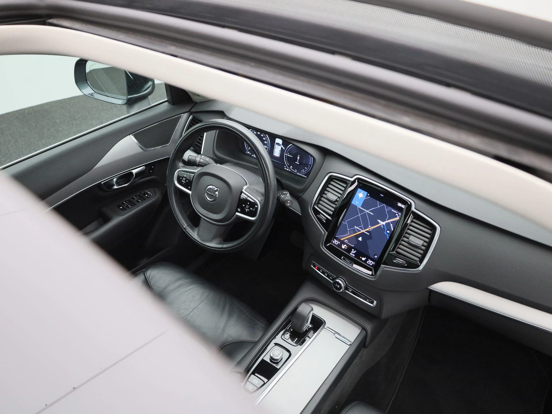 Volvo-XC90-image-38