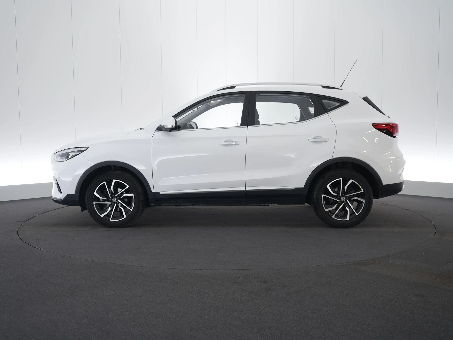 MG-ZS-image-3