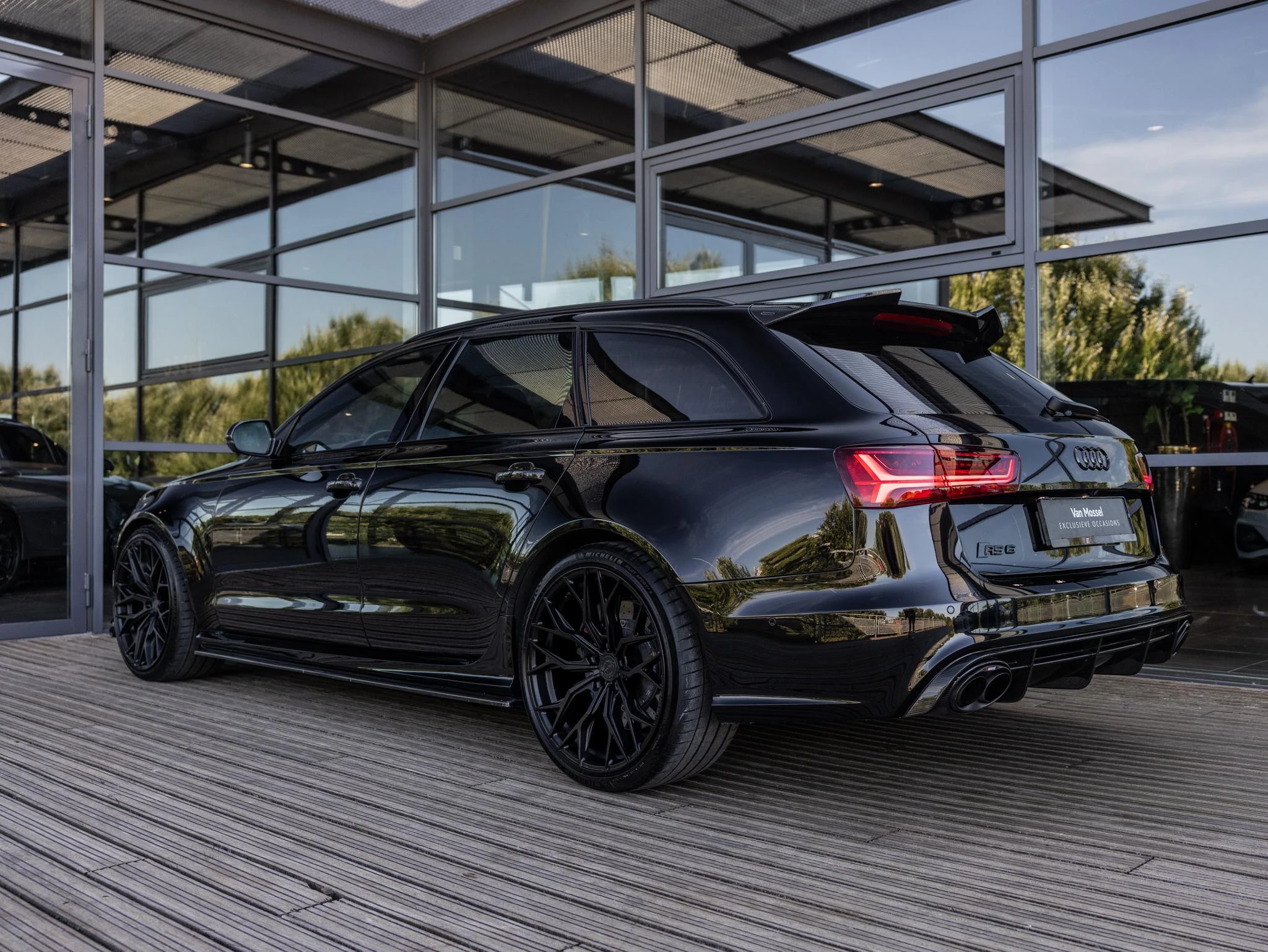 Audi-RS6-image-4