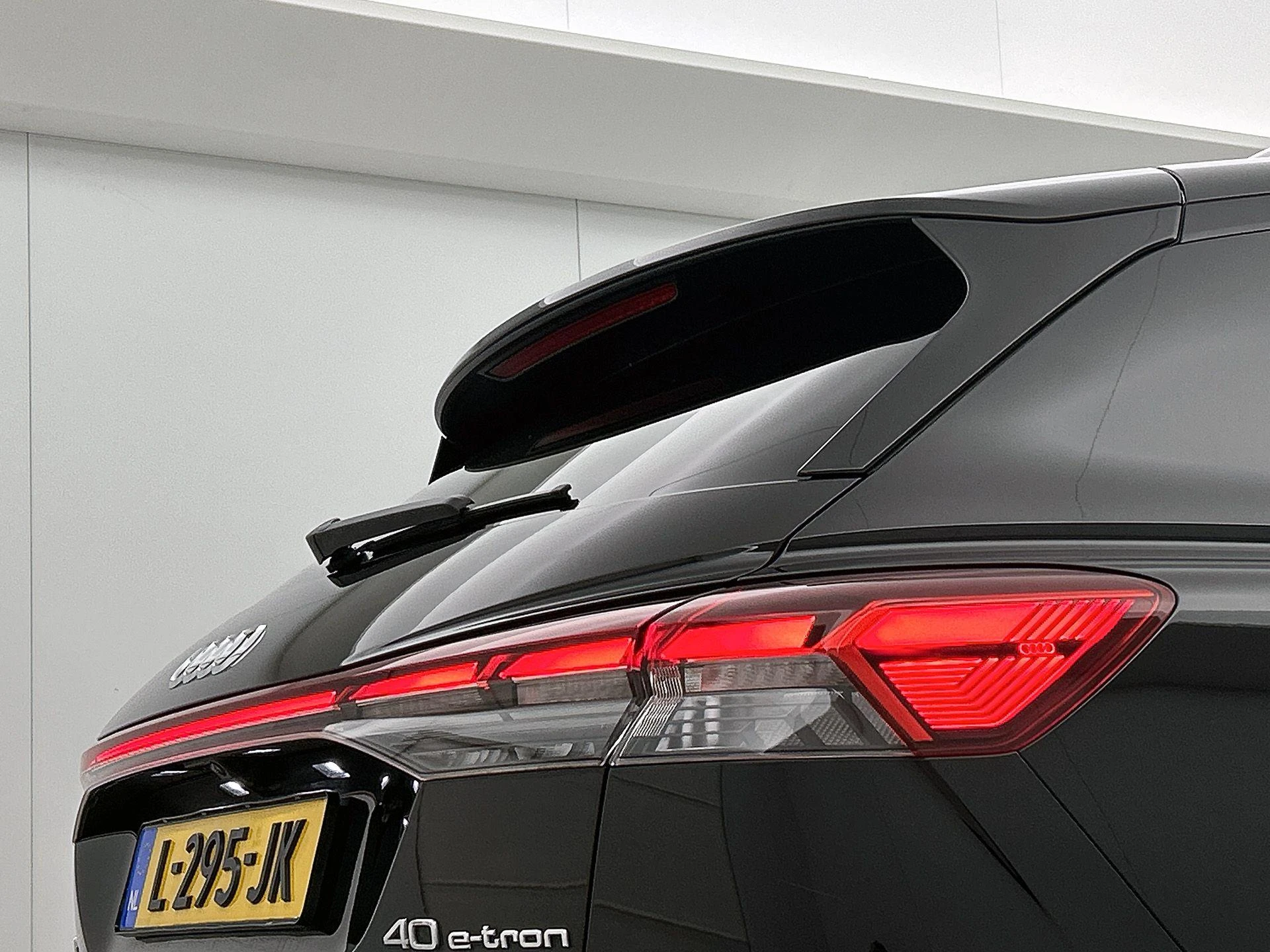 Audi-Q4 e-tron-image-8