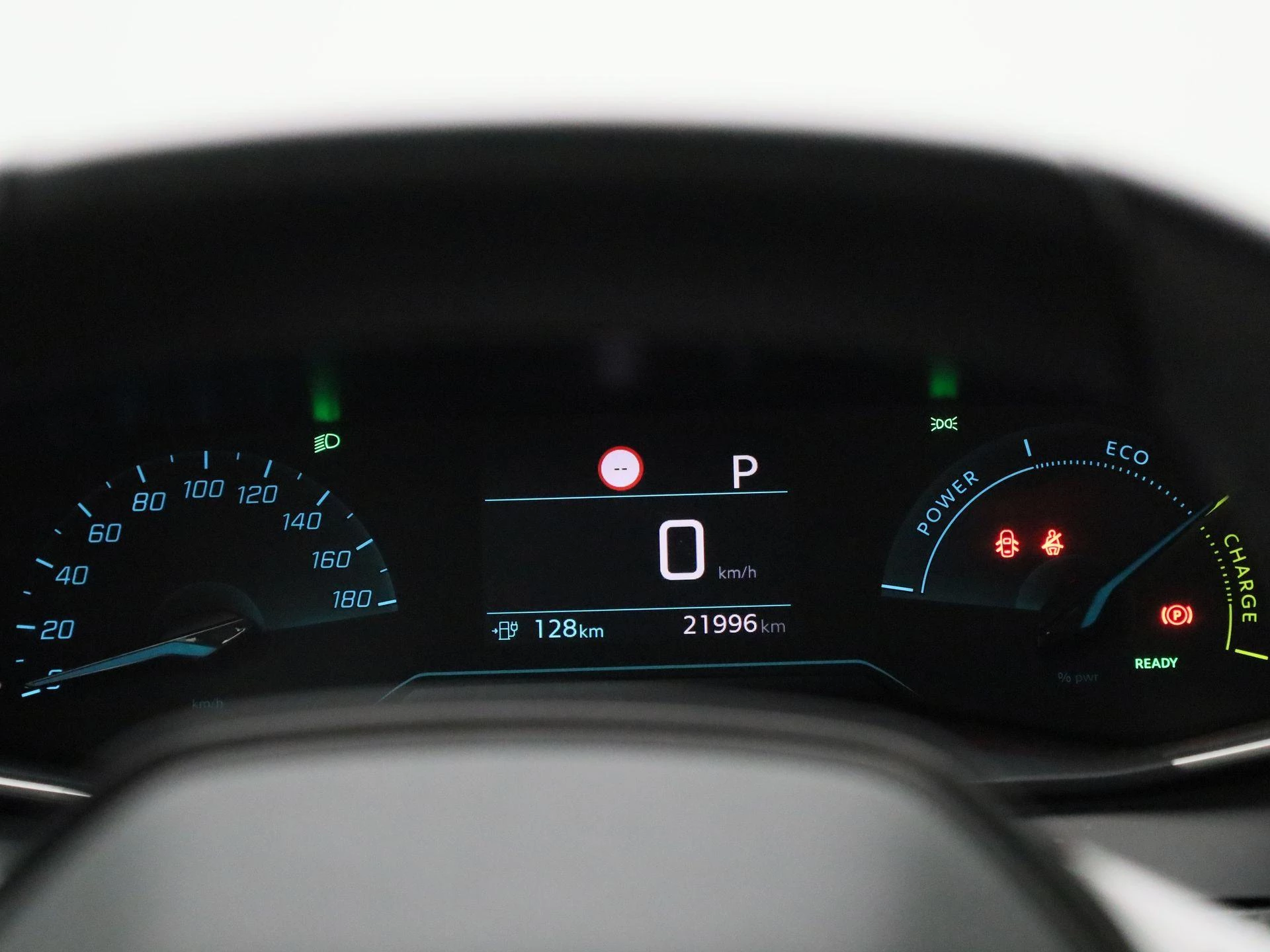Peugeot e-2008 EV Active 50 kWh