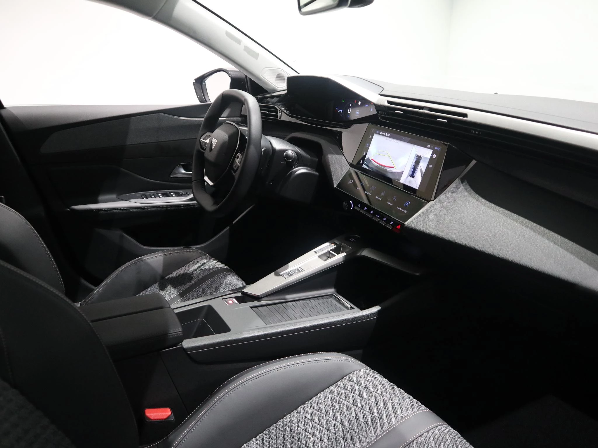 Peugeot-308-image-37