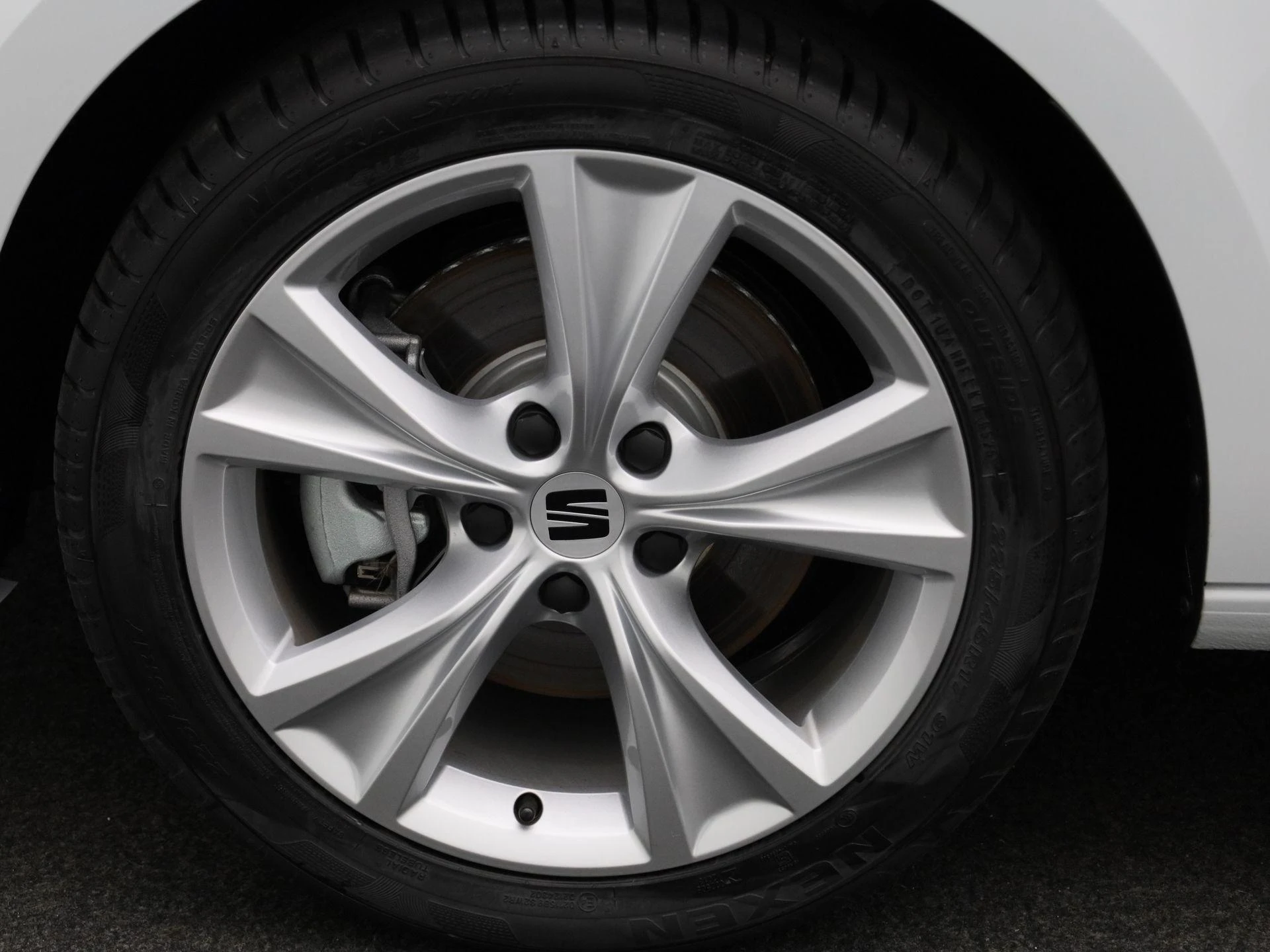 SEAT-Leon-image-13