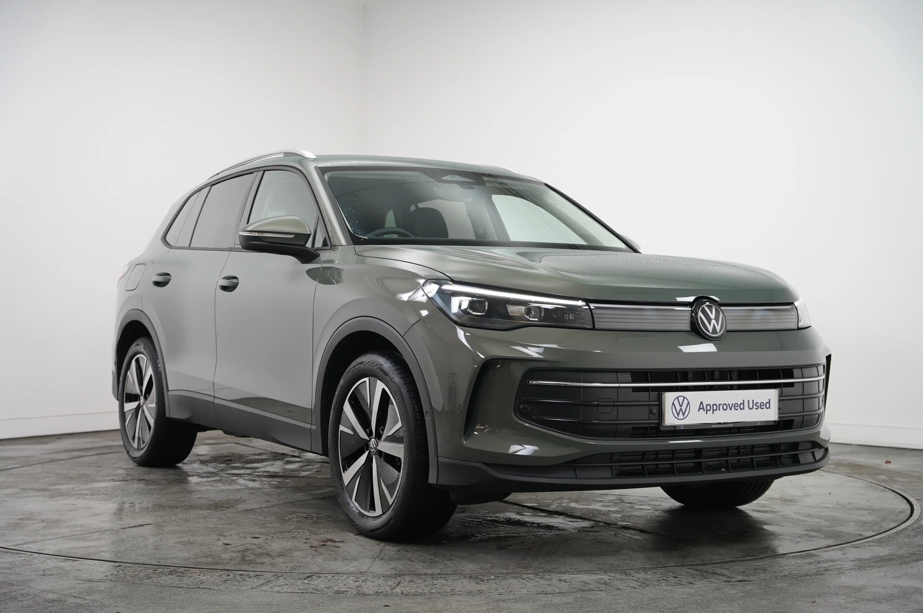 Volkswagen-Tiguan-image-0