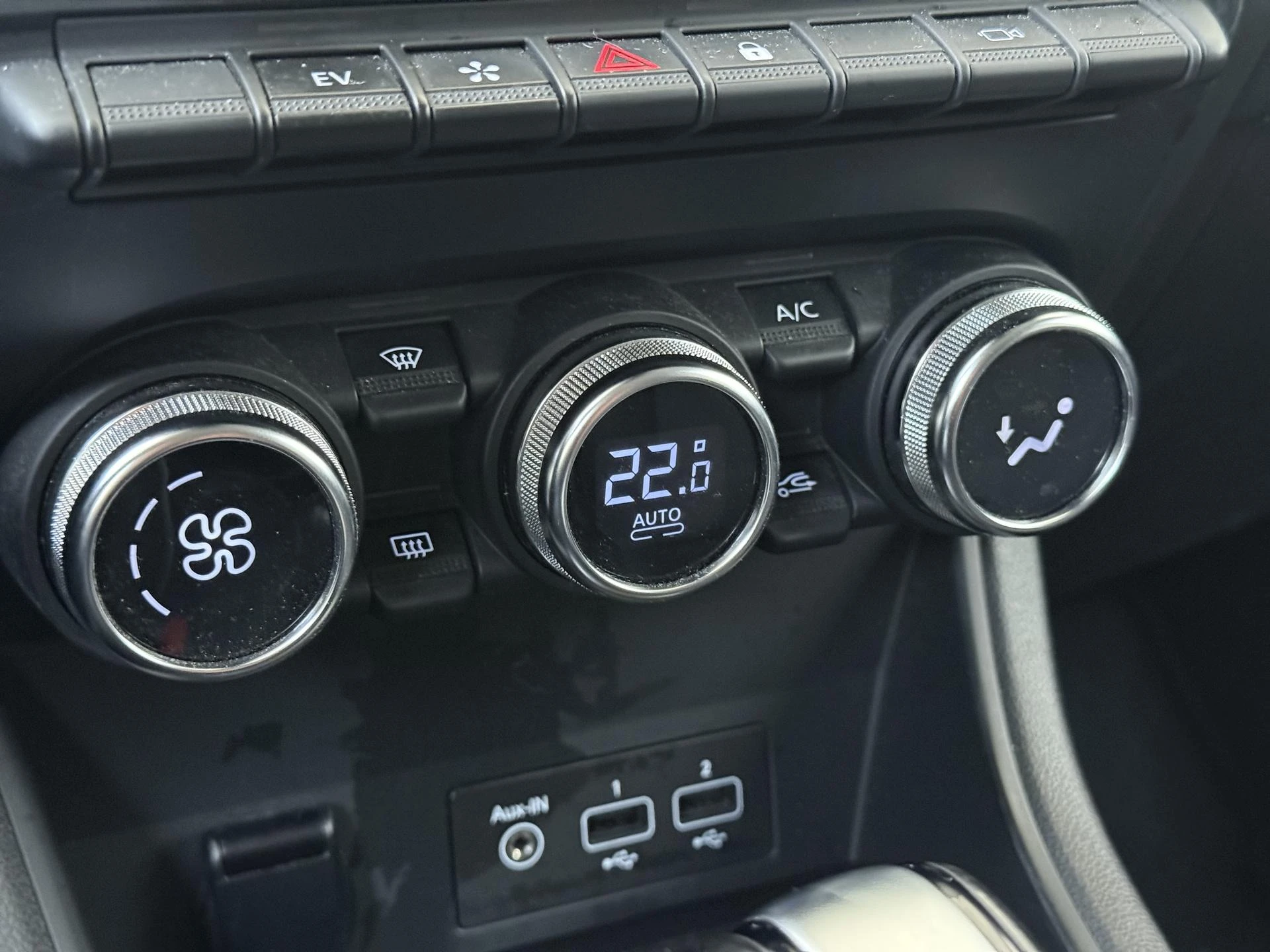 Renault-Captur-image-18