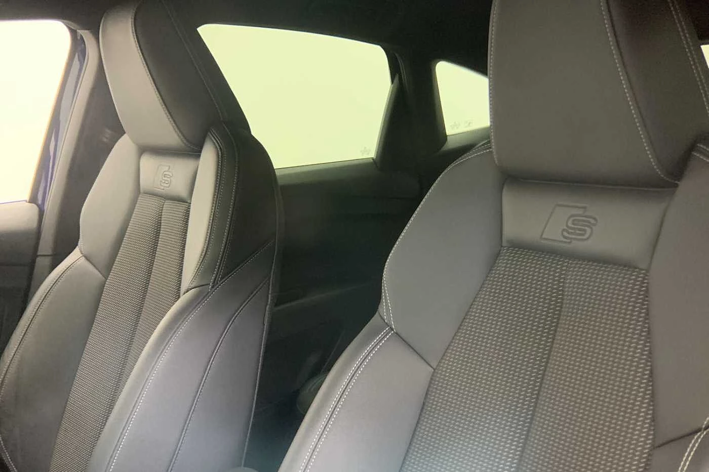 Audi-Q4 Sportback e-tron-image-8