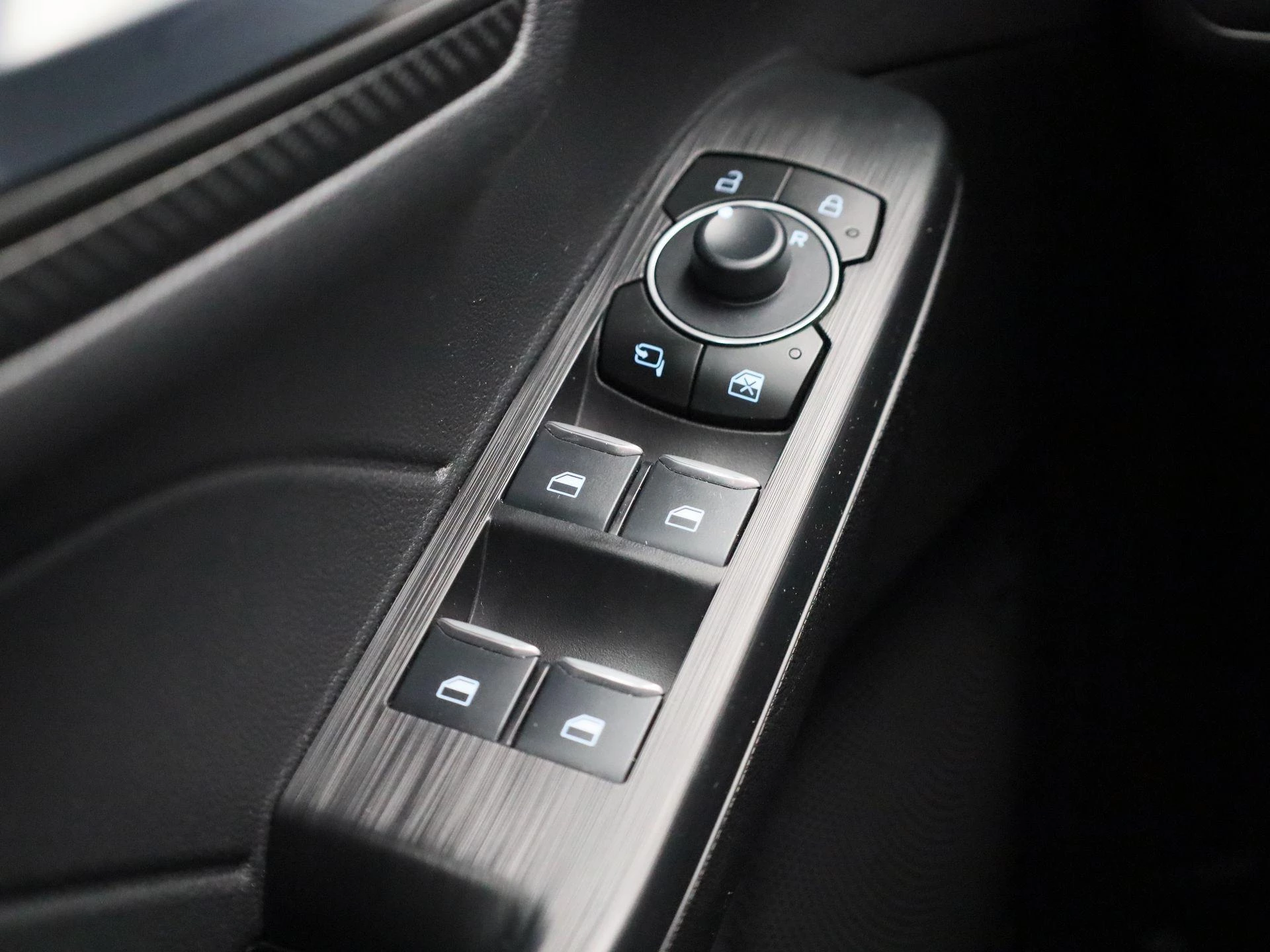Ford-Kuga-image-29