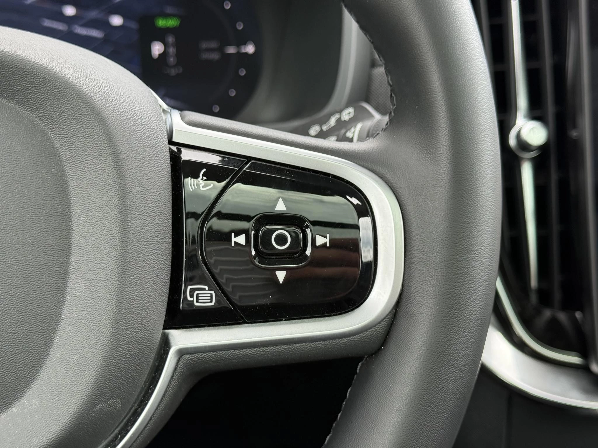 Volvo XC90 T8 Plug-in hybrid AWD Ultra Dark