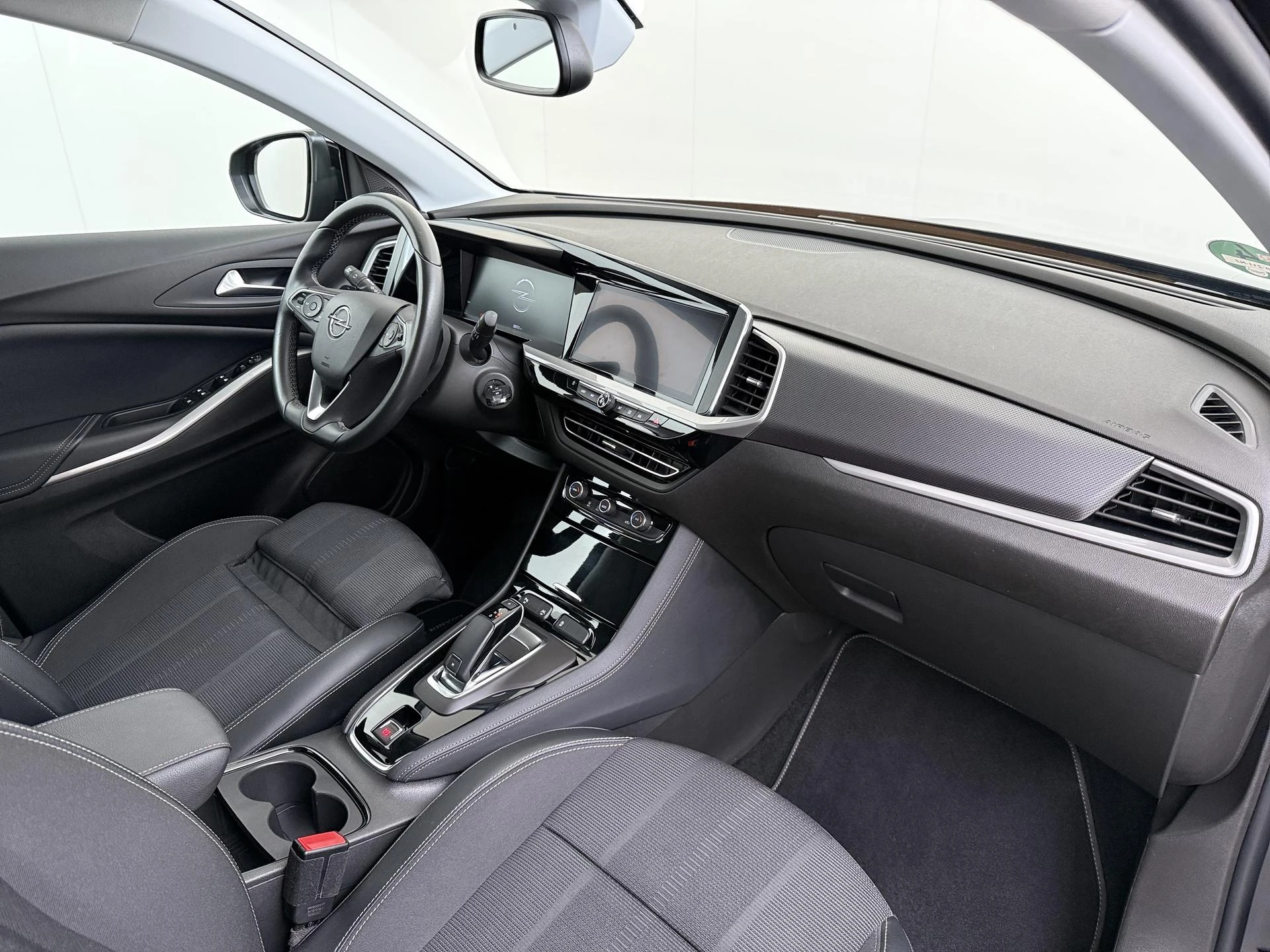 Opel-Grandland-image-30