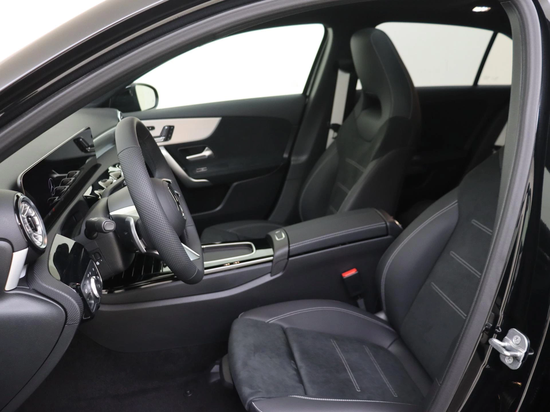 Mercedes-Benz-A-Klasse-image-9