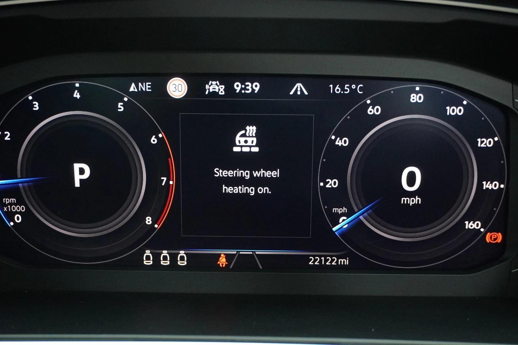 Volkswagen-Tiguan-image-27