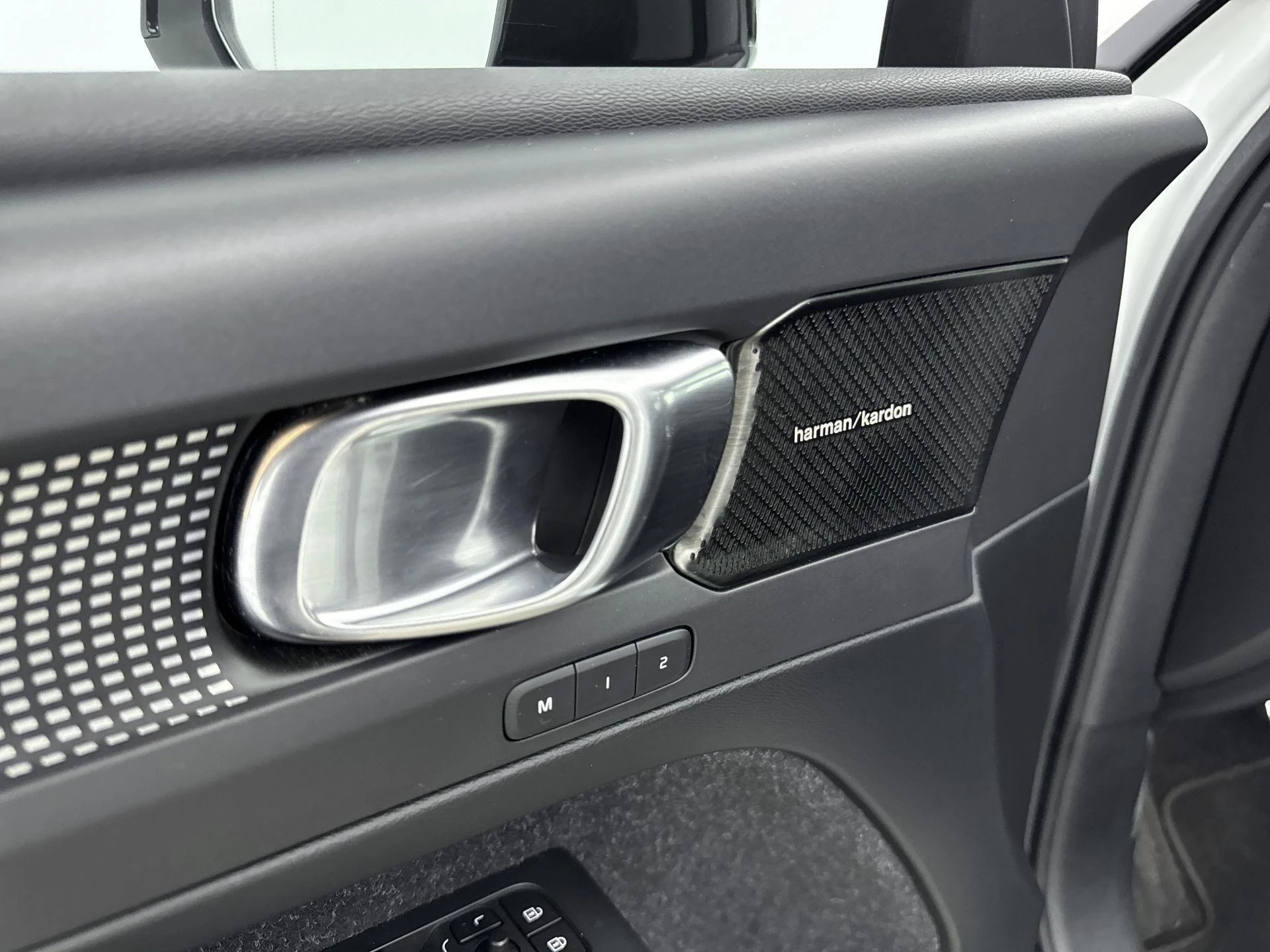 Volvo-XC40-image-16