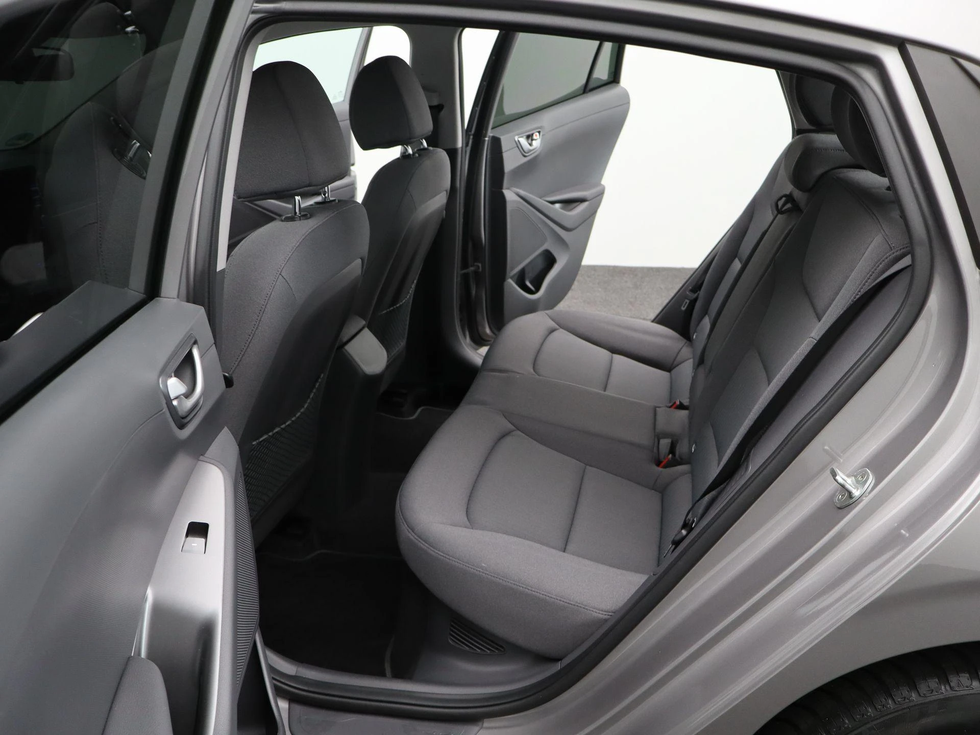Hyundai-IONIQ-image-12