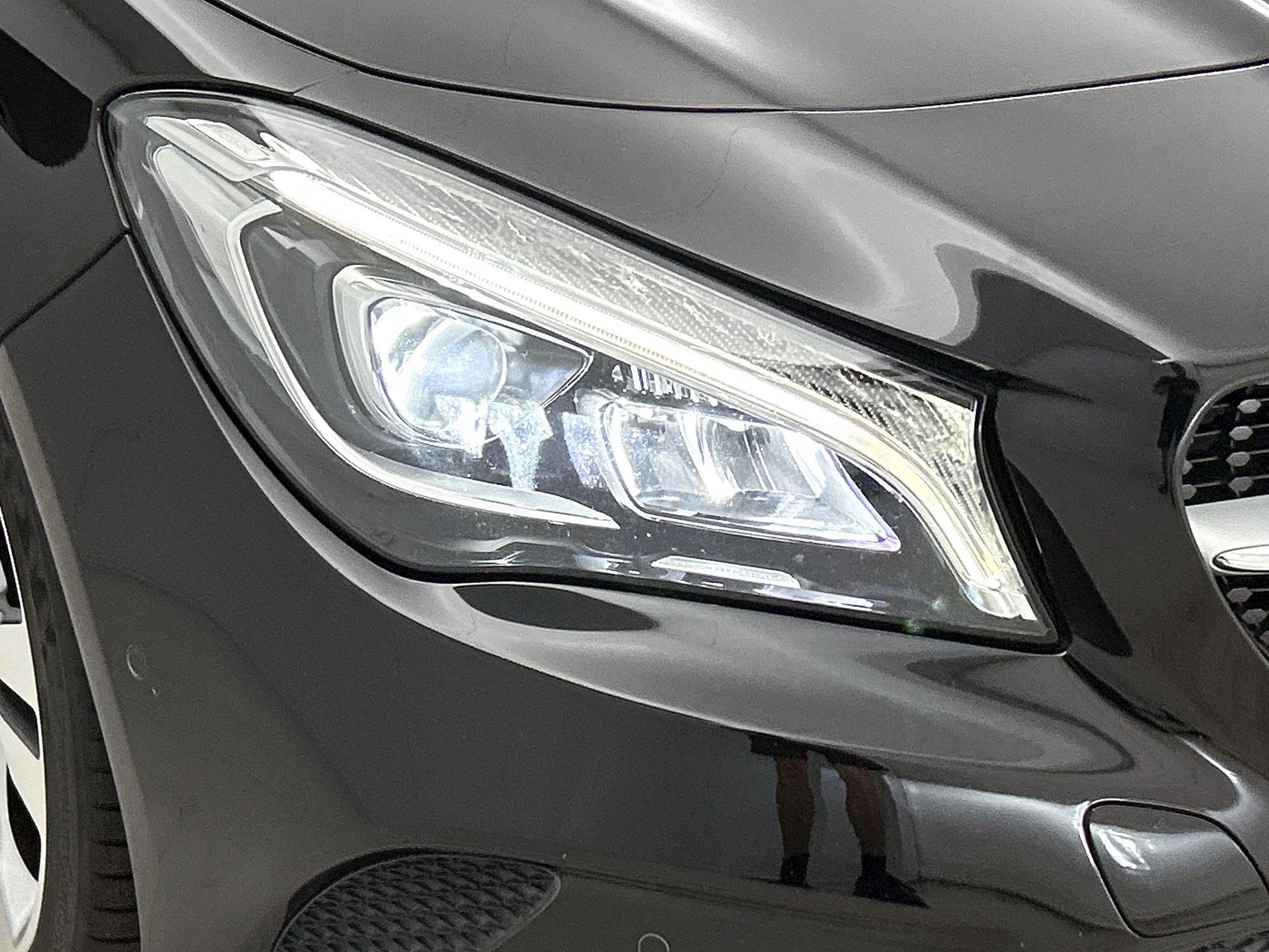 Mercedes-Benz-CLA-image-28