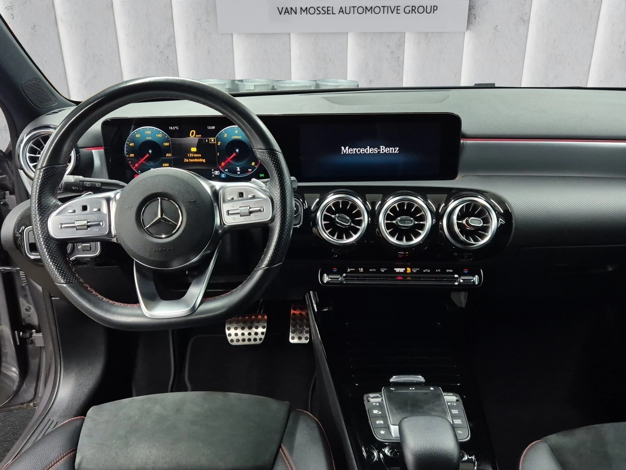Mercedes-Benz A-Klasse 180 AMG Line