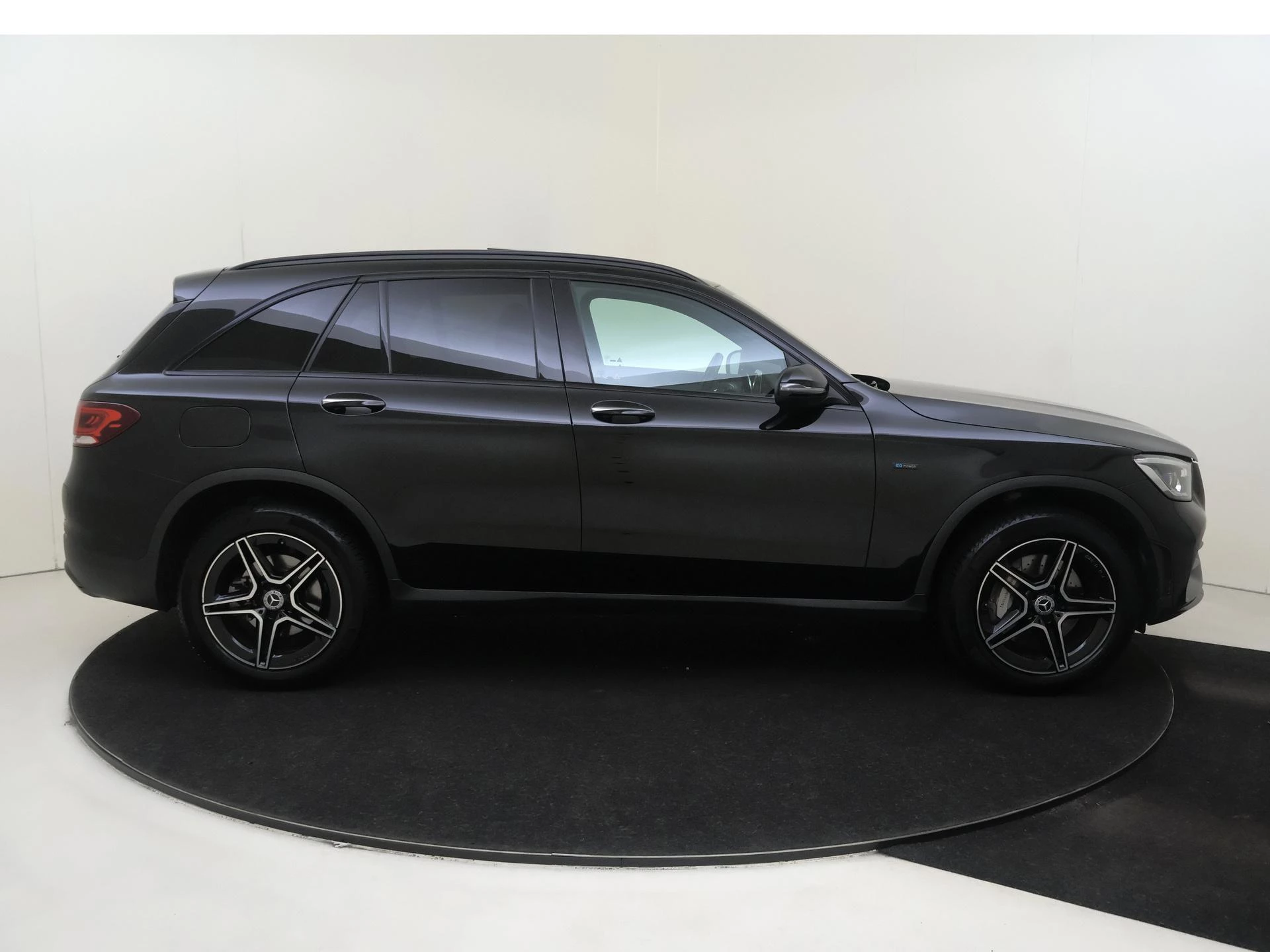 Mercedes-Benz GLC 300e 4MATIC Business Solution AMG