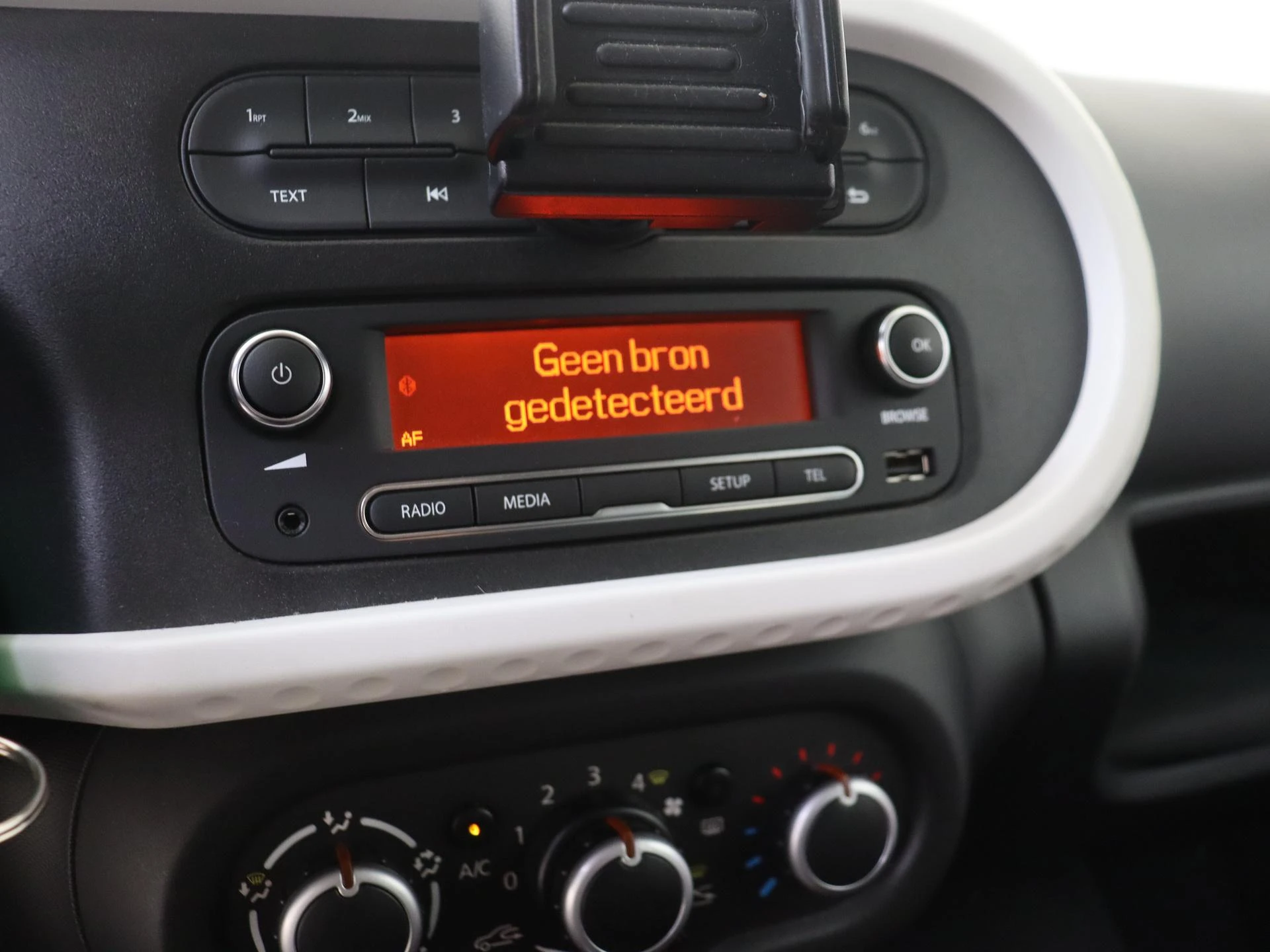 Renault-Twingo-image-17
