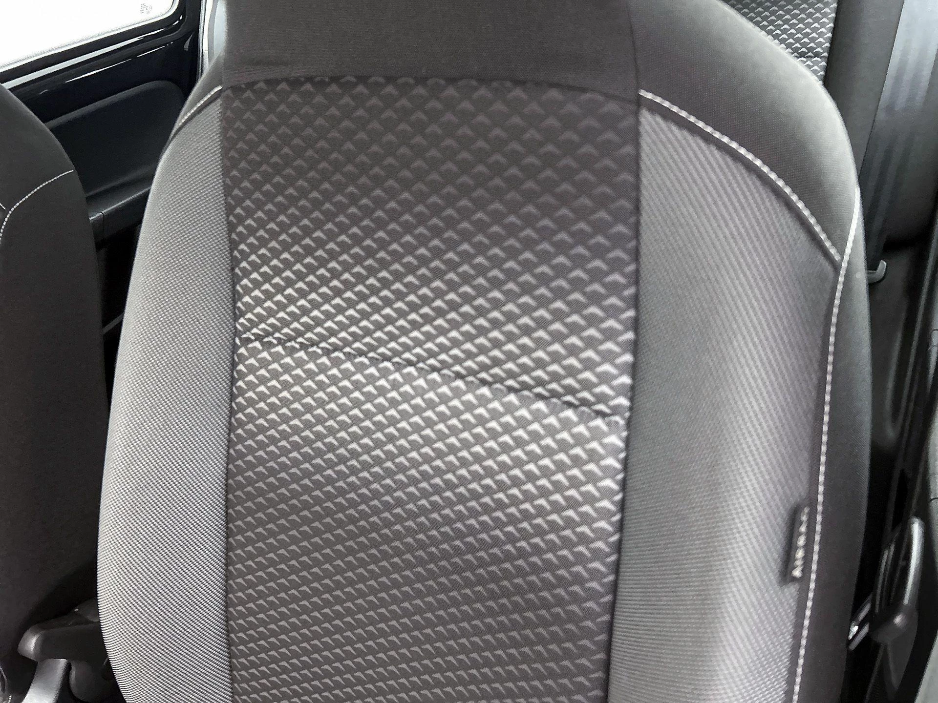 Volkswagen-up!-image-16