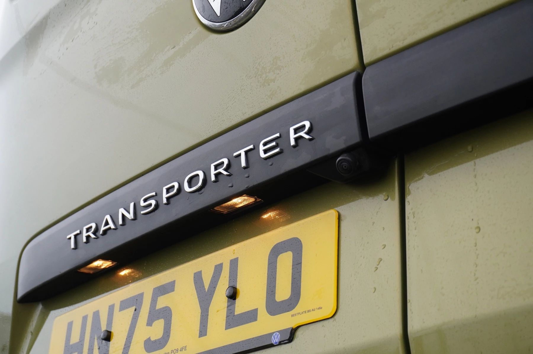 Volkswagen-Transporter-image-31