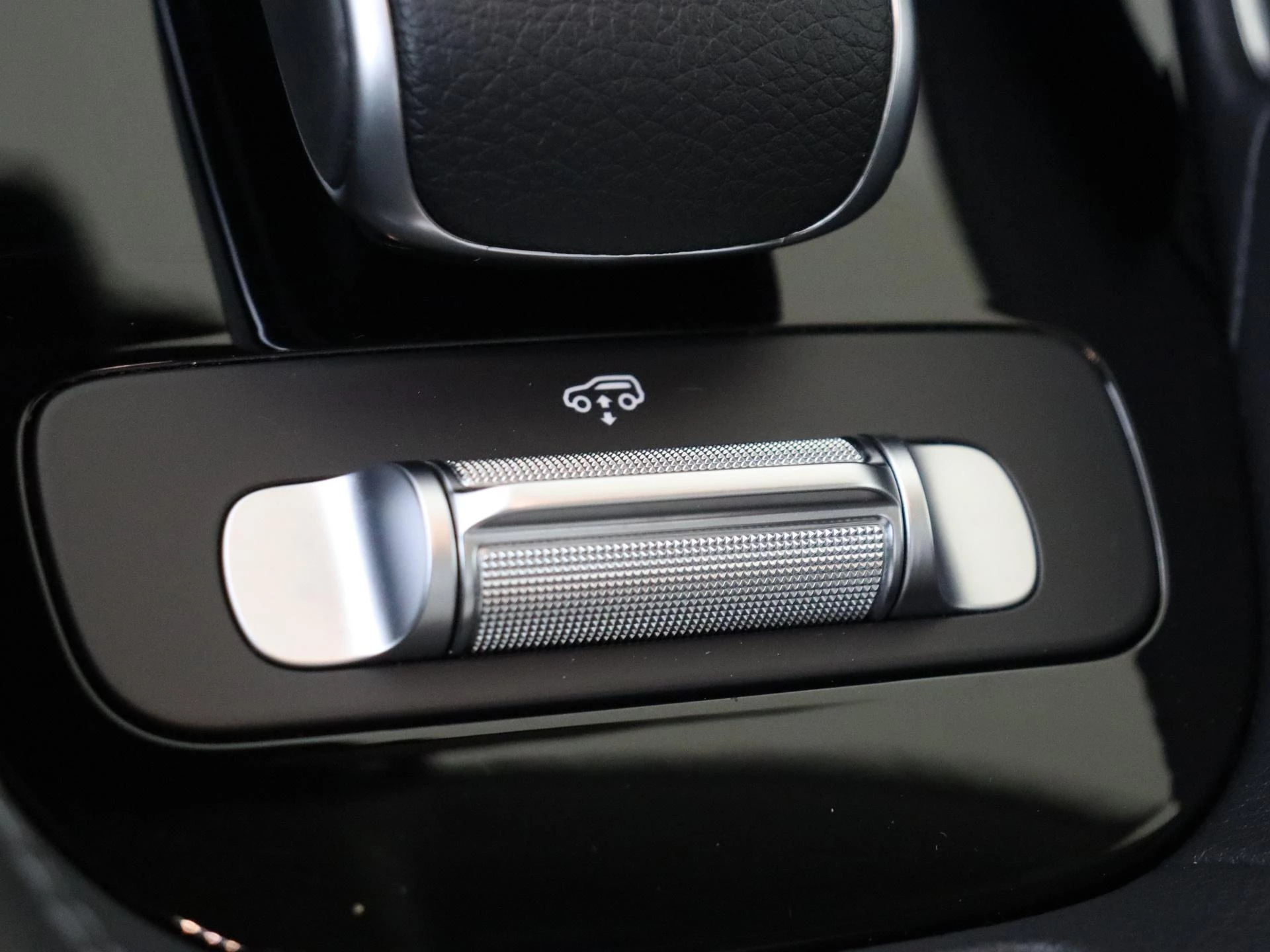 Mercedes-Benz-GLE-image-24