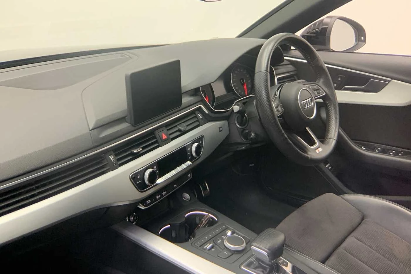 Audi-A4-image-11